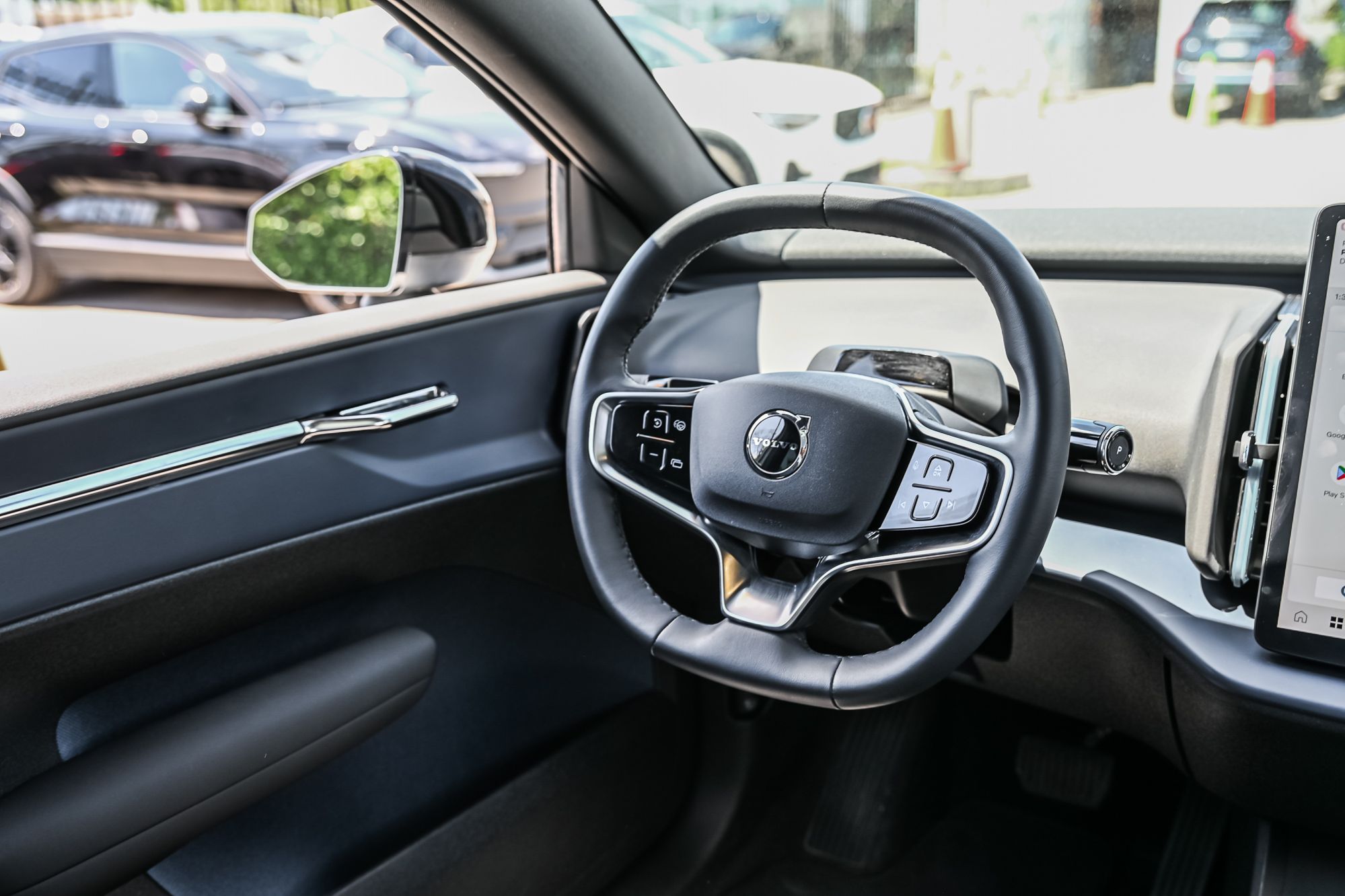 2025 Volvo EX30 in Pointe-Claire, Quebec