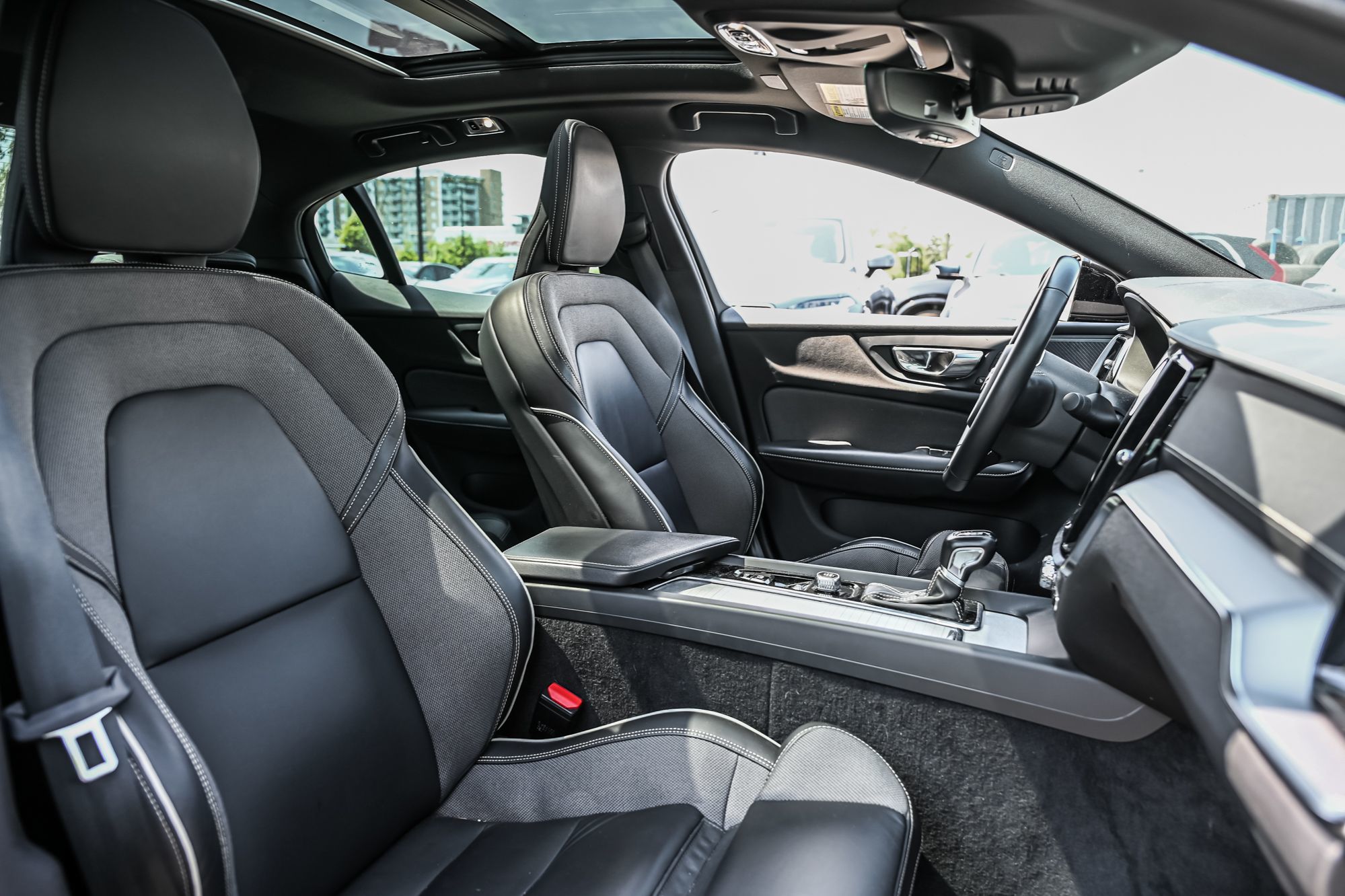 2021 Volvo S60 in Pointe-Claire, Quebec