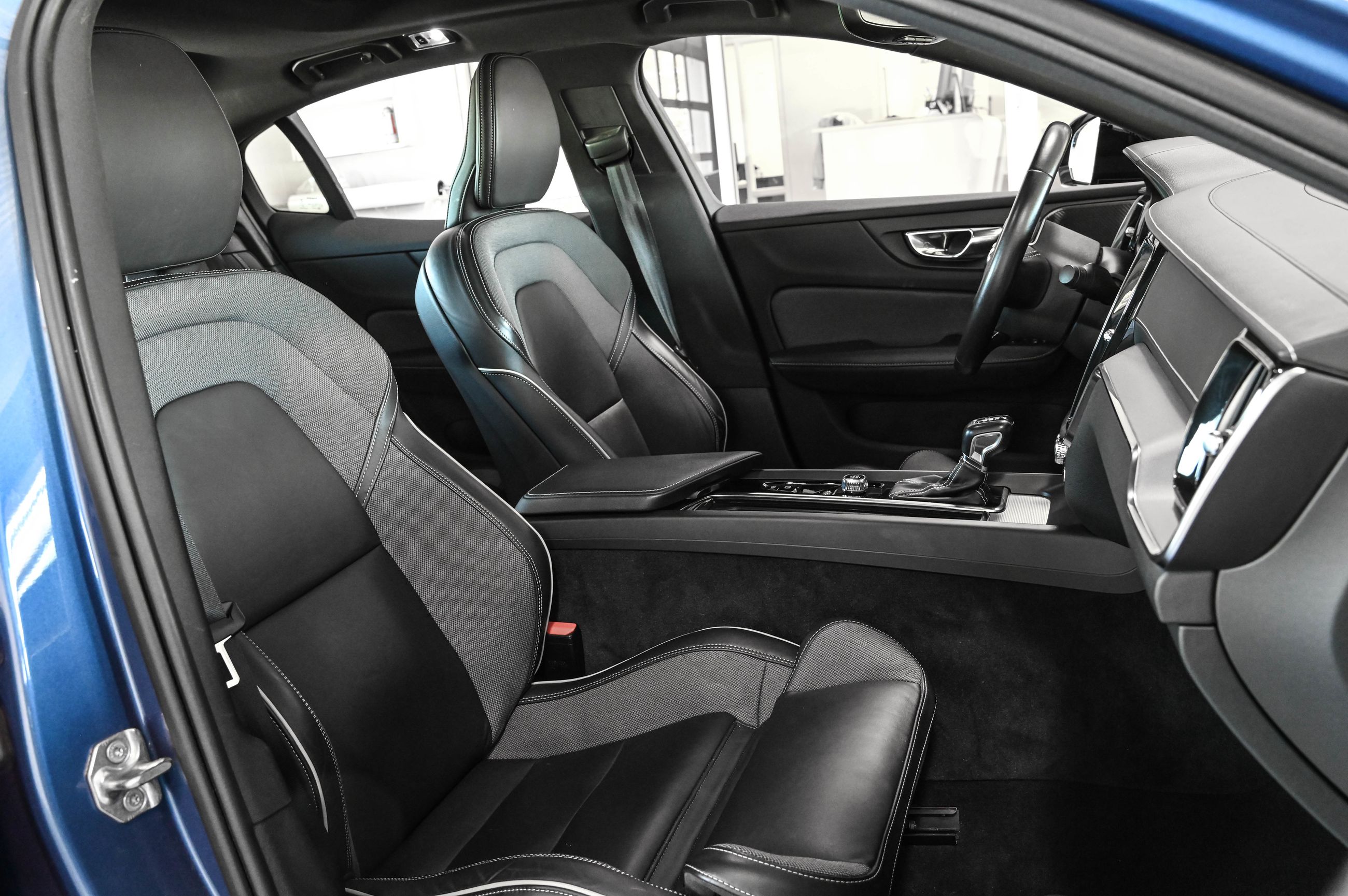 2021 Volvo S60 in Pointe-Claire, Quebec