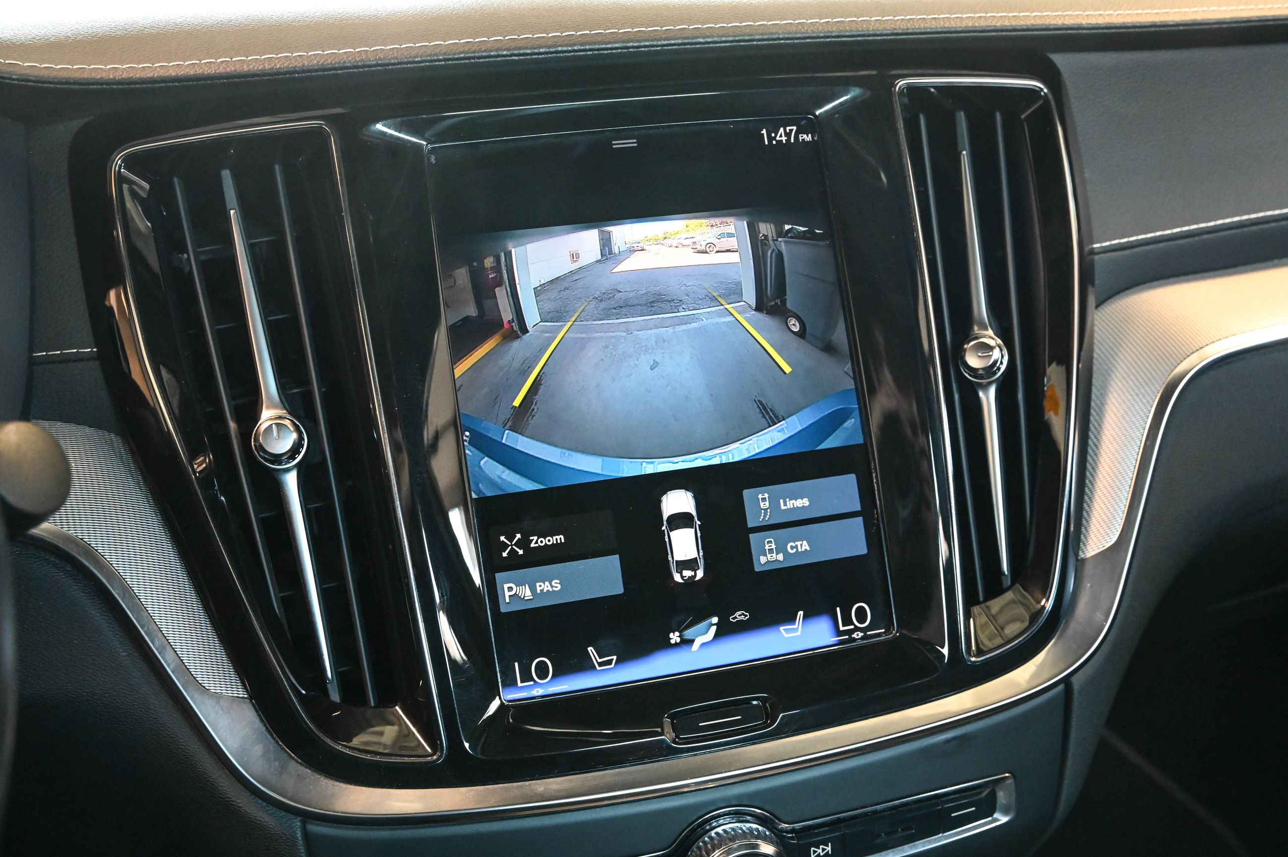 2021 Volvo S60 in Pointe-Claire, Quebec