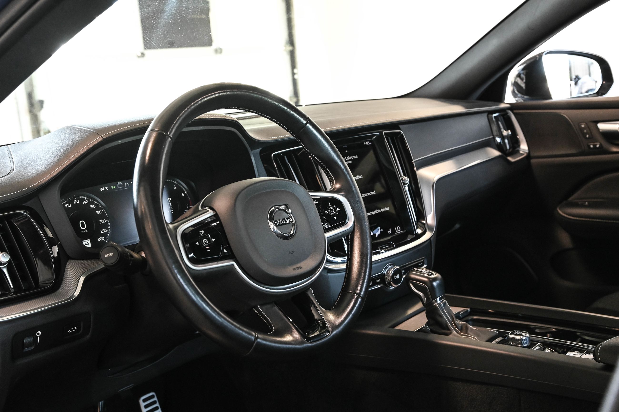 2021 Volvo S60 in Pointe-Claire, Quebec