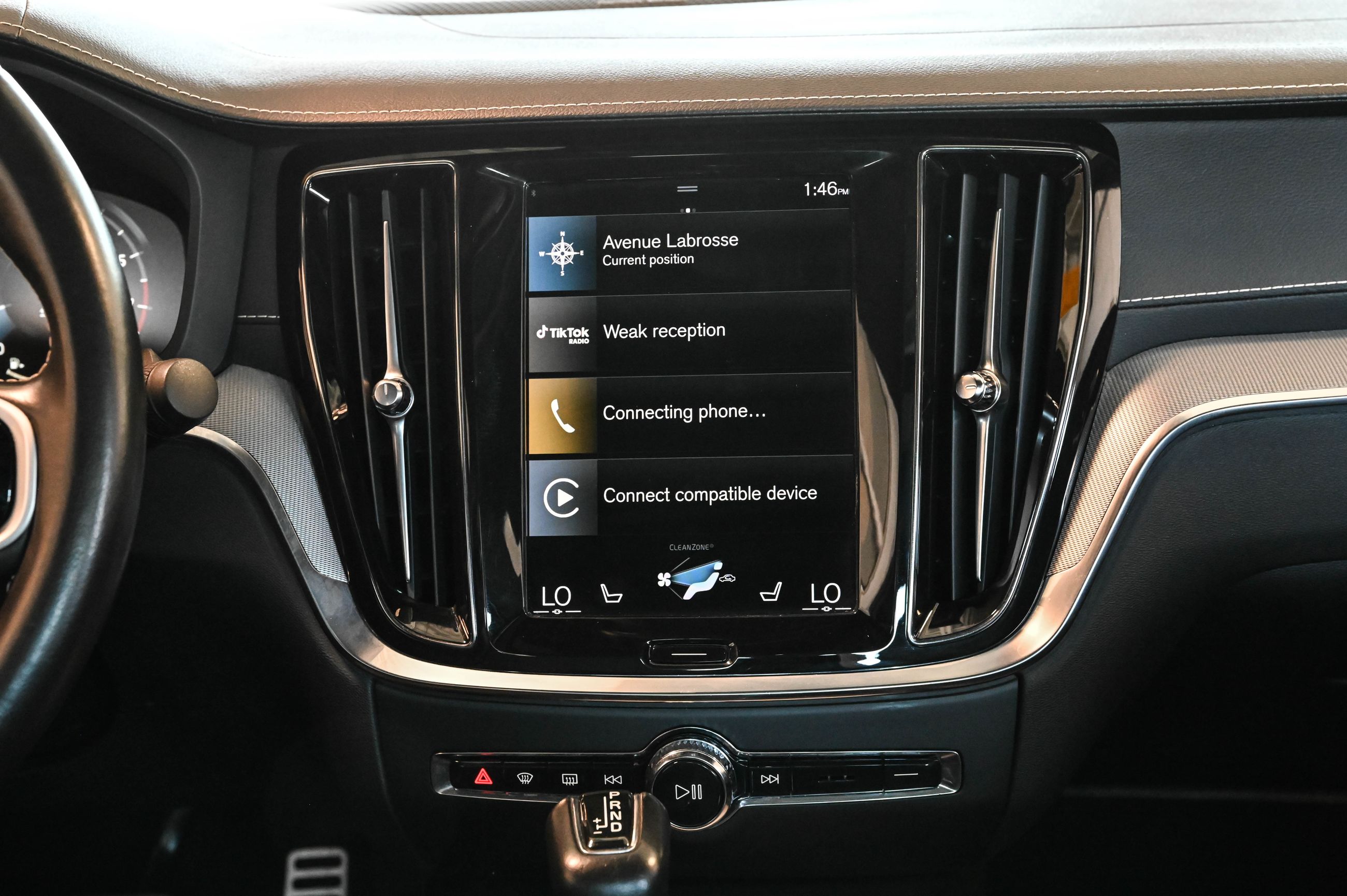 2021 Volvo S60 in Pointe-Claire, Quebec