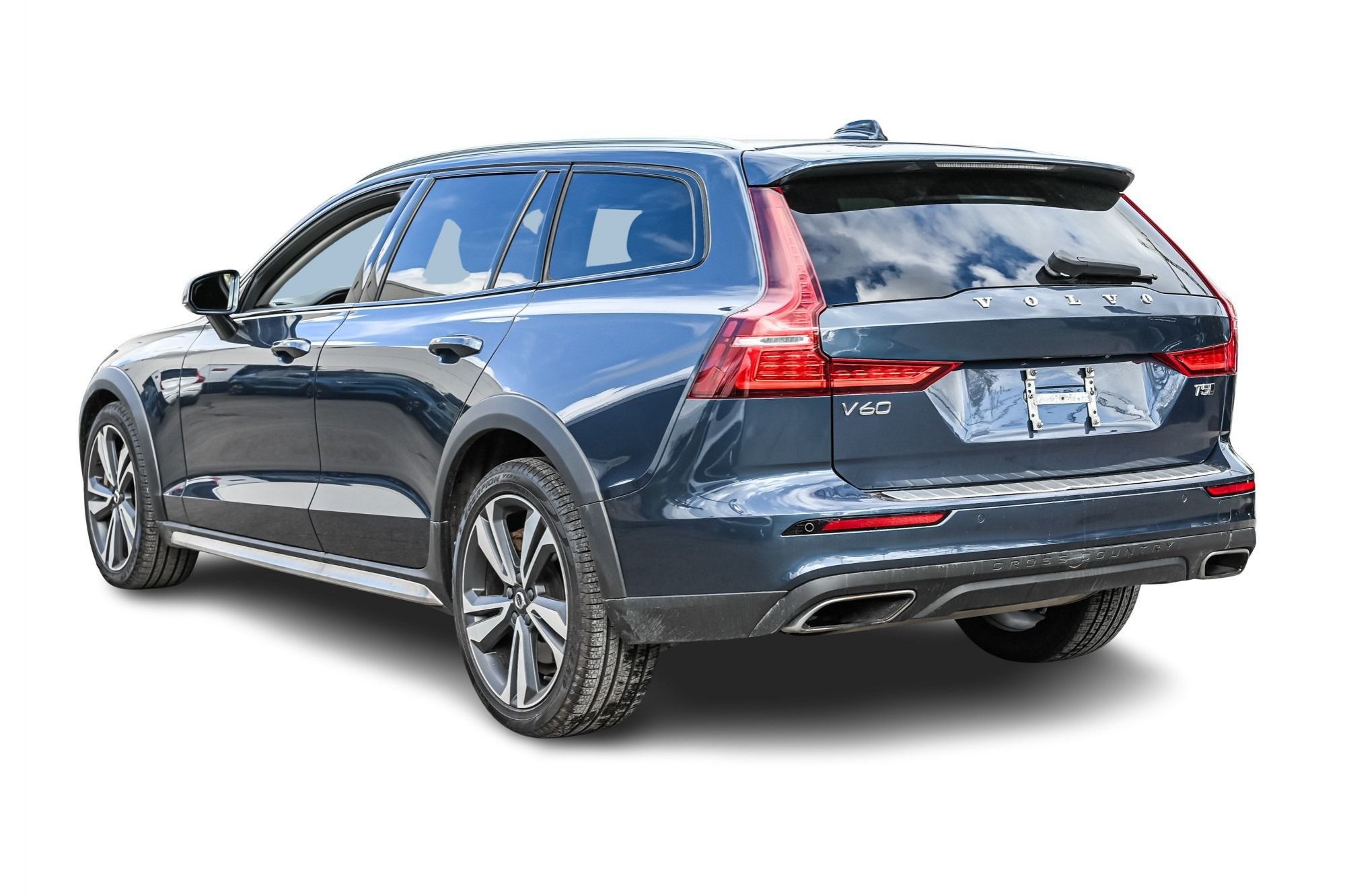 Volvo V60 Cross Country  2021 à Pointe-Claire, Québec