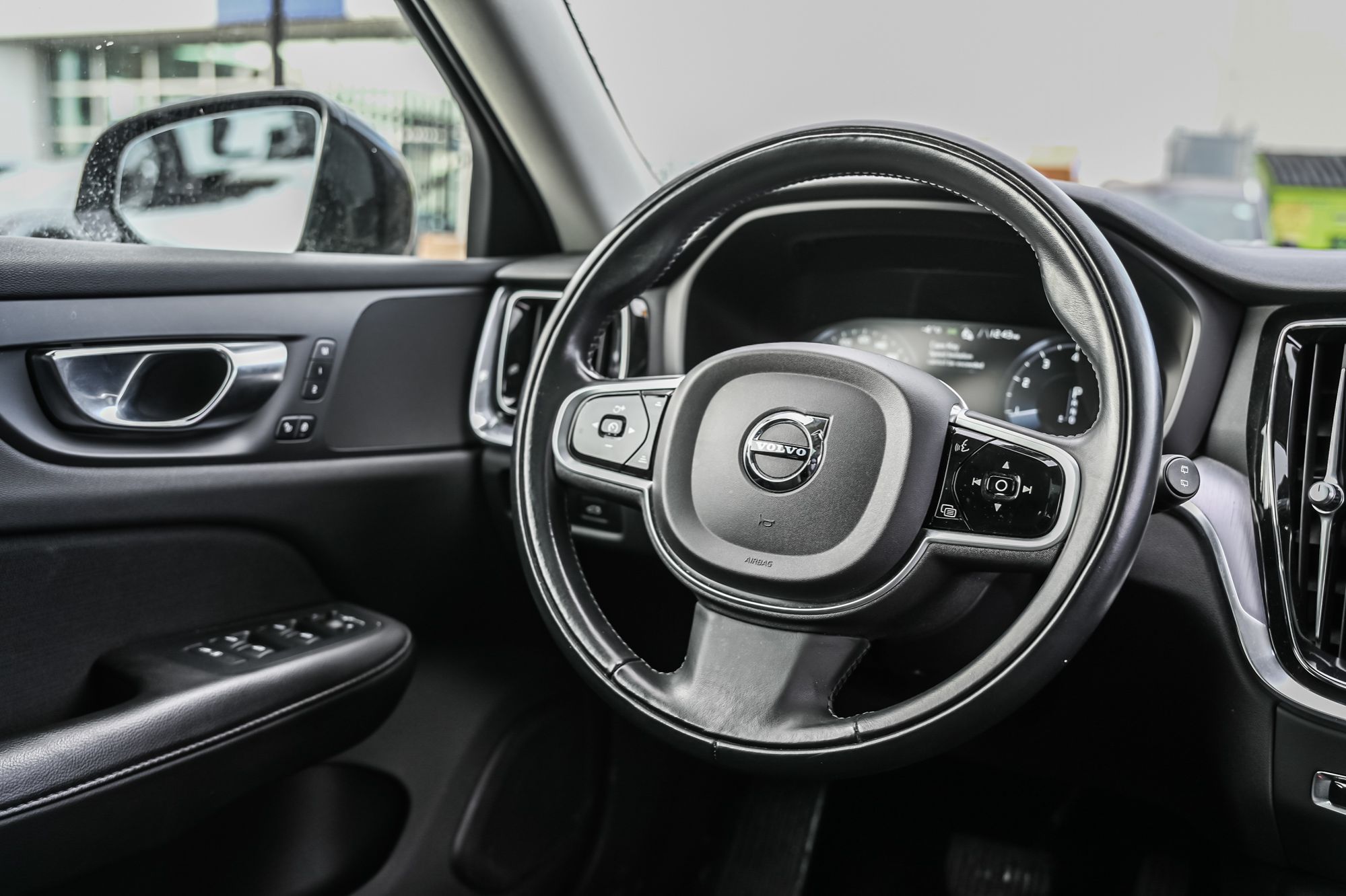 2021 Volvo V60 Cross Country in Pointe-Claire, Quebec