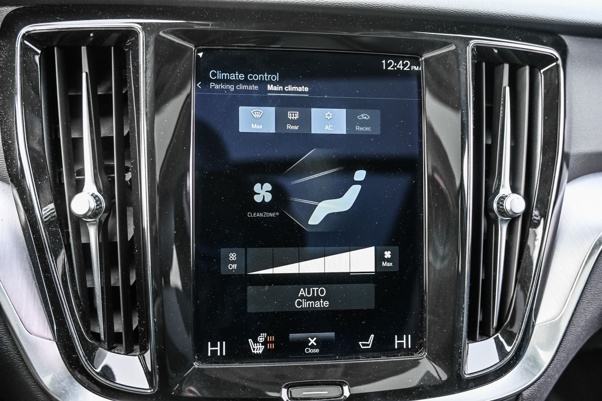 2021 Volvo V60 Cross Country in Pointe-Claire, Quebec