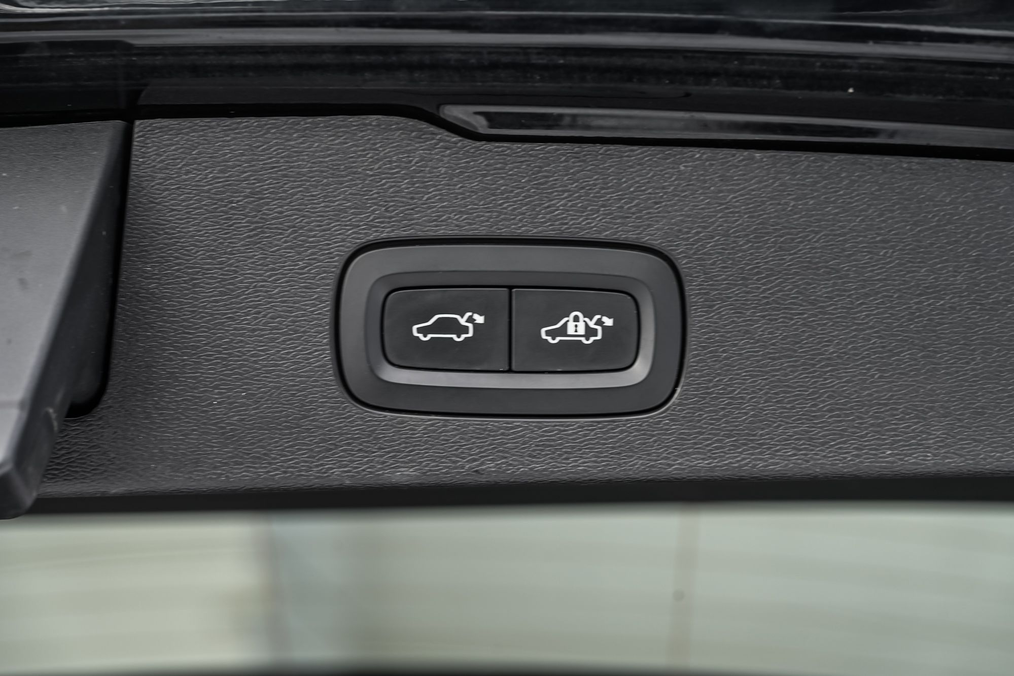 2021 Volvo V60 Cross Country in Pointe-Claire, Quebec