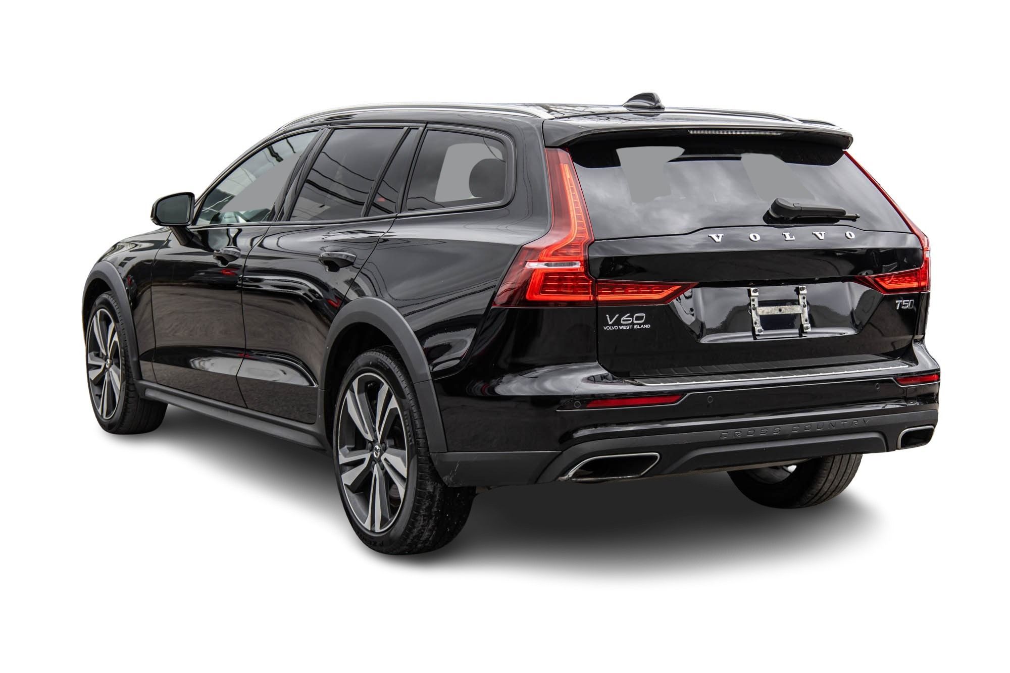 2021 Volvo V60 Cross Country in Pointe-Claire, Quebec