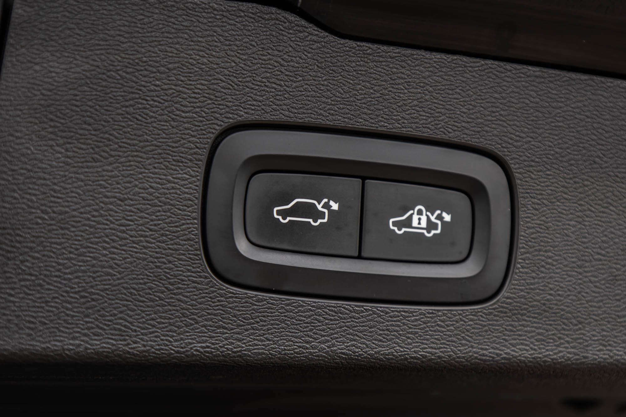 2021 Volvo V60 Cross Country in Pointe-Claire, Quebec