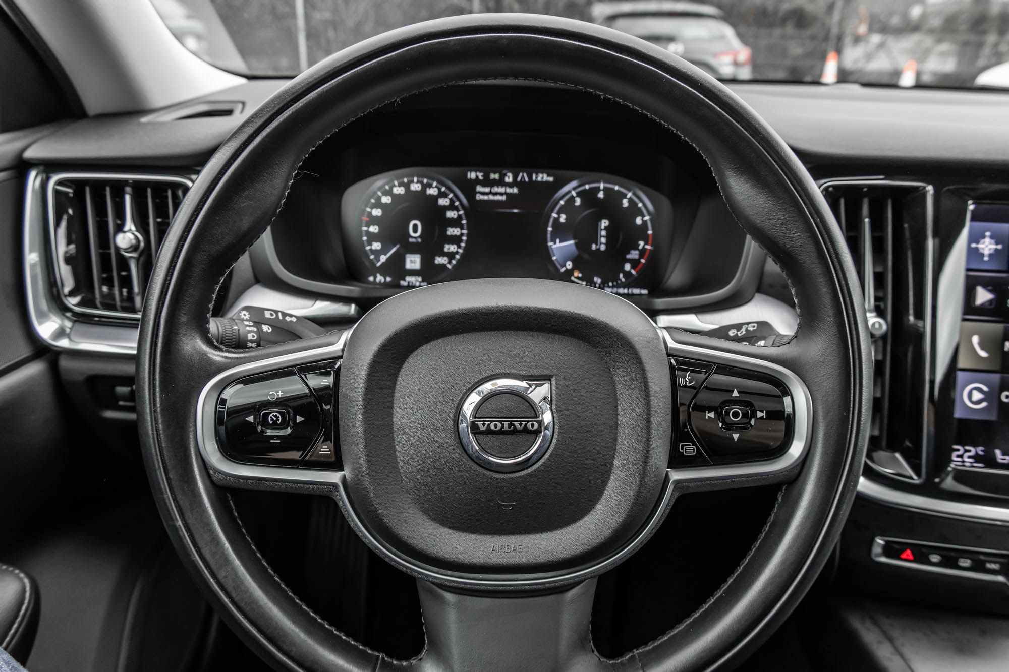 2021 Volvo V60 Cross Country in Pointe-Claire, Quebec