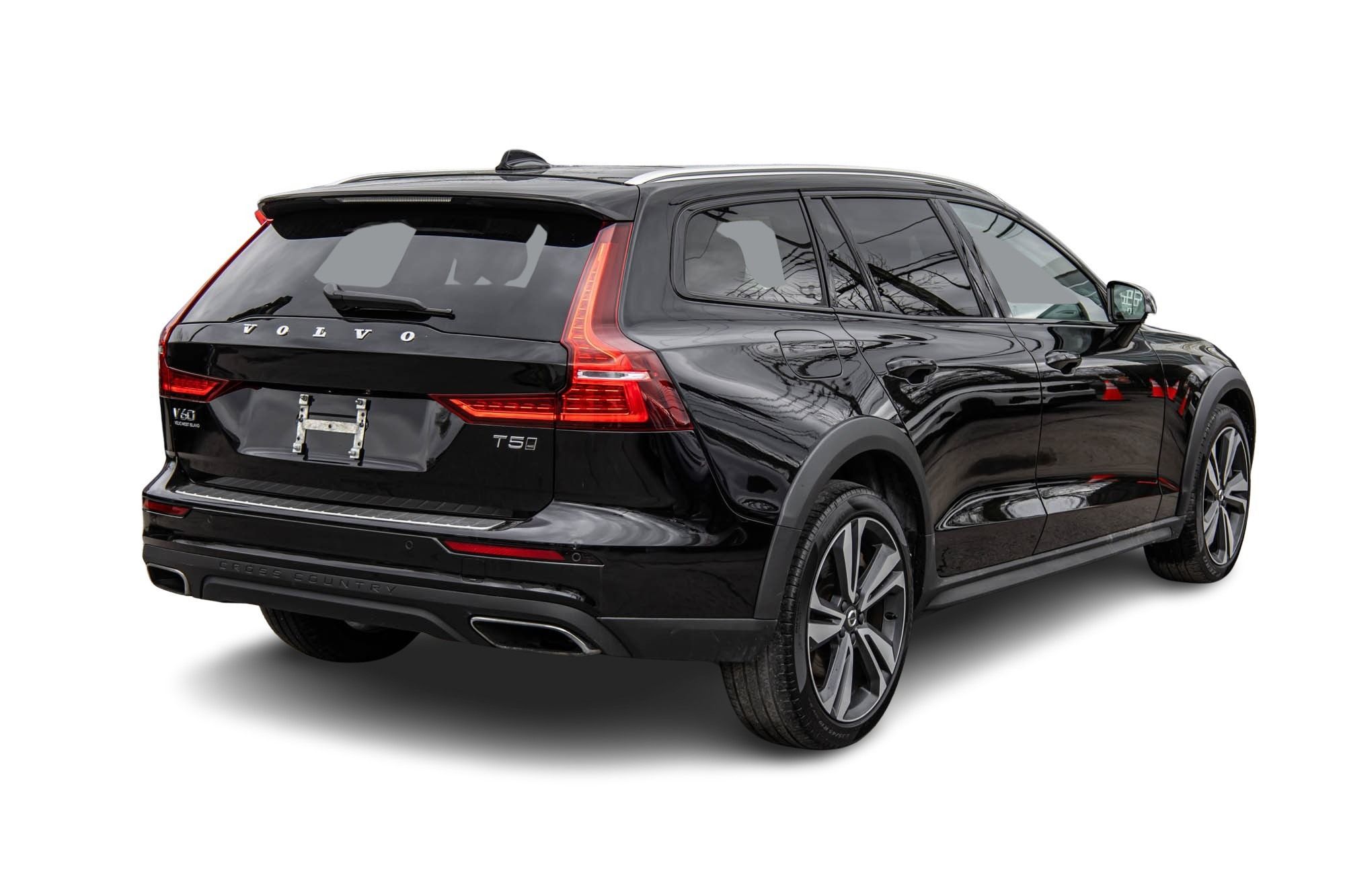 2021 Volvo V60 Cross Country in Pointe-Claire, Quebec