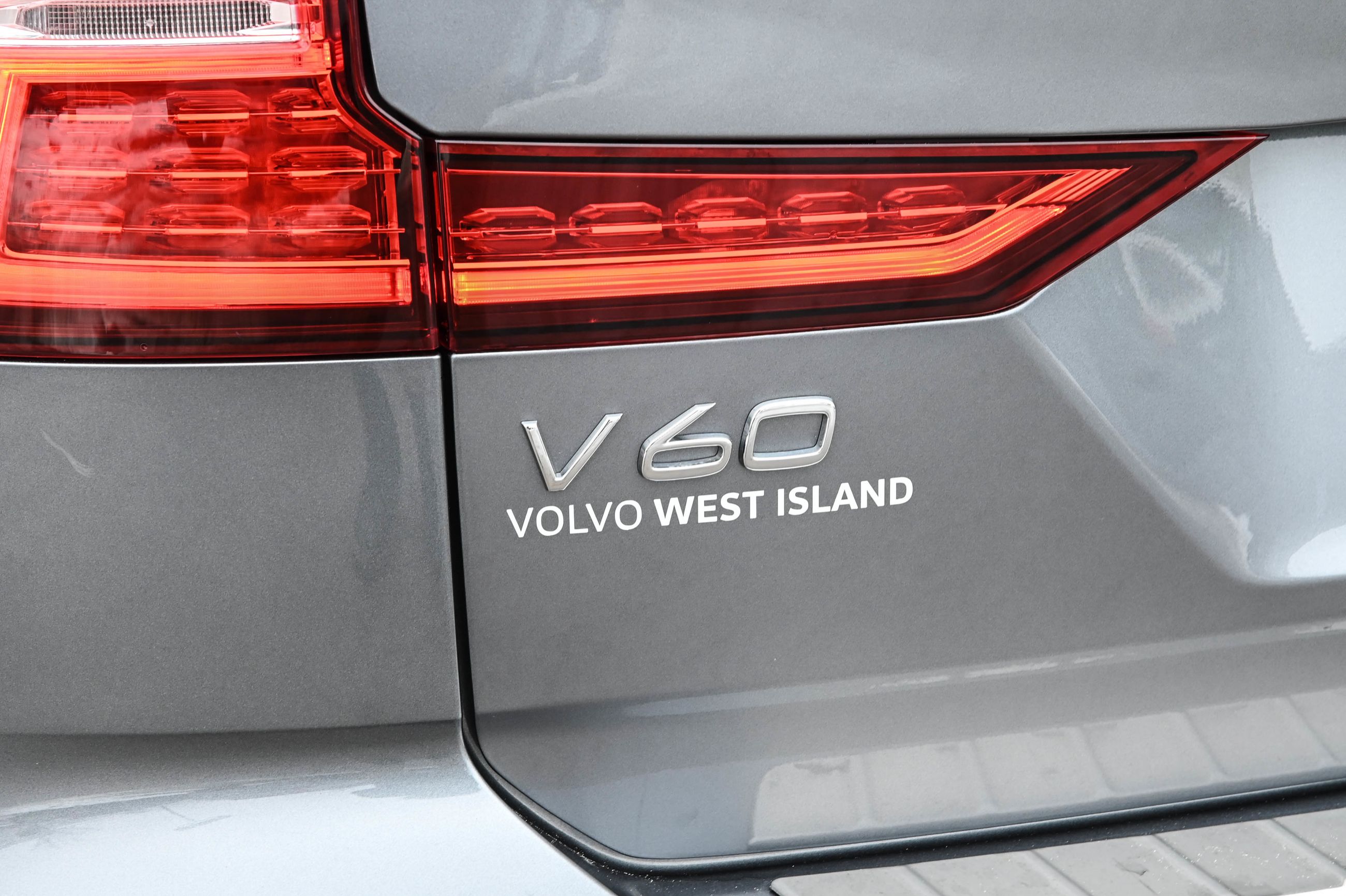 Volvo V60 Cross Country  2021 à Pointe-Claire, Québec