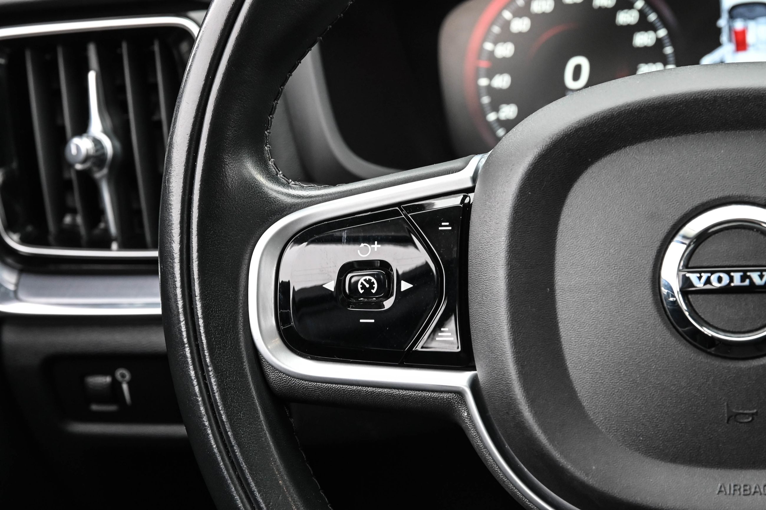 Volvo V60 Cross Country  2021 à Pointe-Claire, Québec