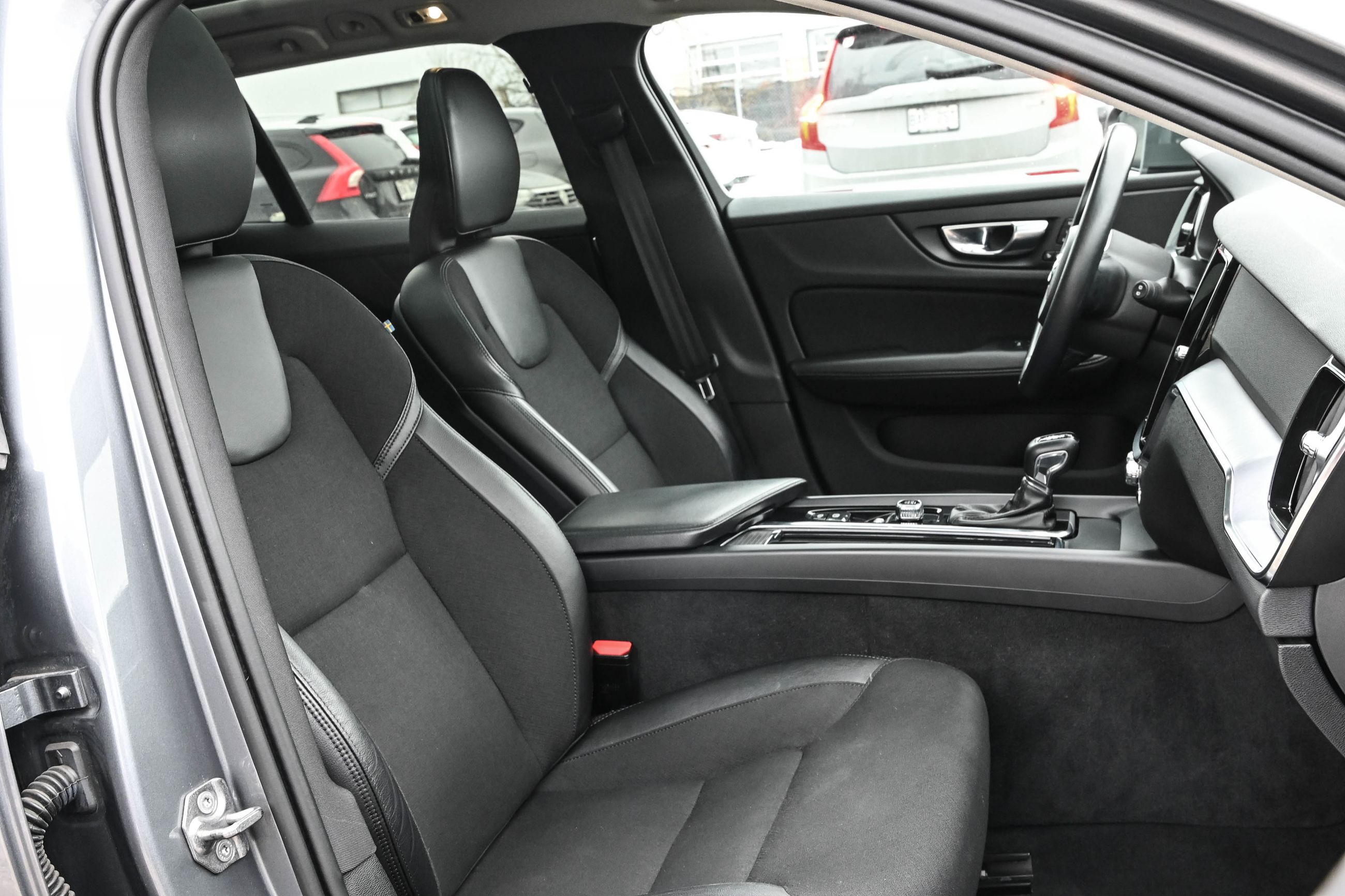 Volvo V60 Cross Country  2021 à Pointe-Claire, Québec