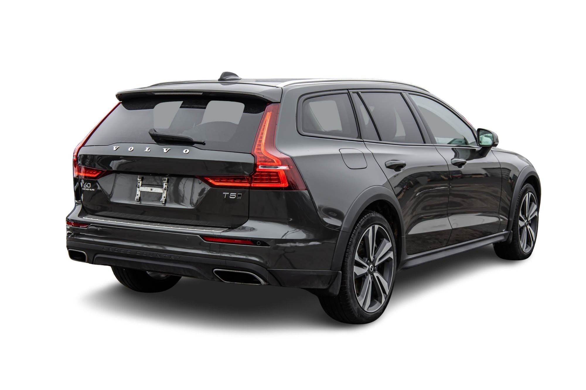 2022 Volvo V60 Cross Country in Pointe-Claire, Quebec