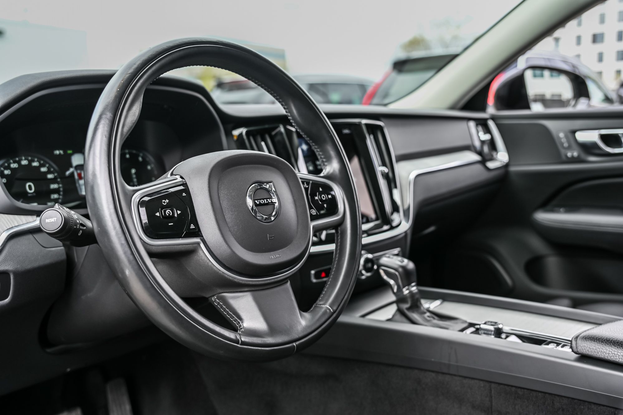Volvo V60 Cross Country  2022 à Pointe-Claire, Québec
