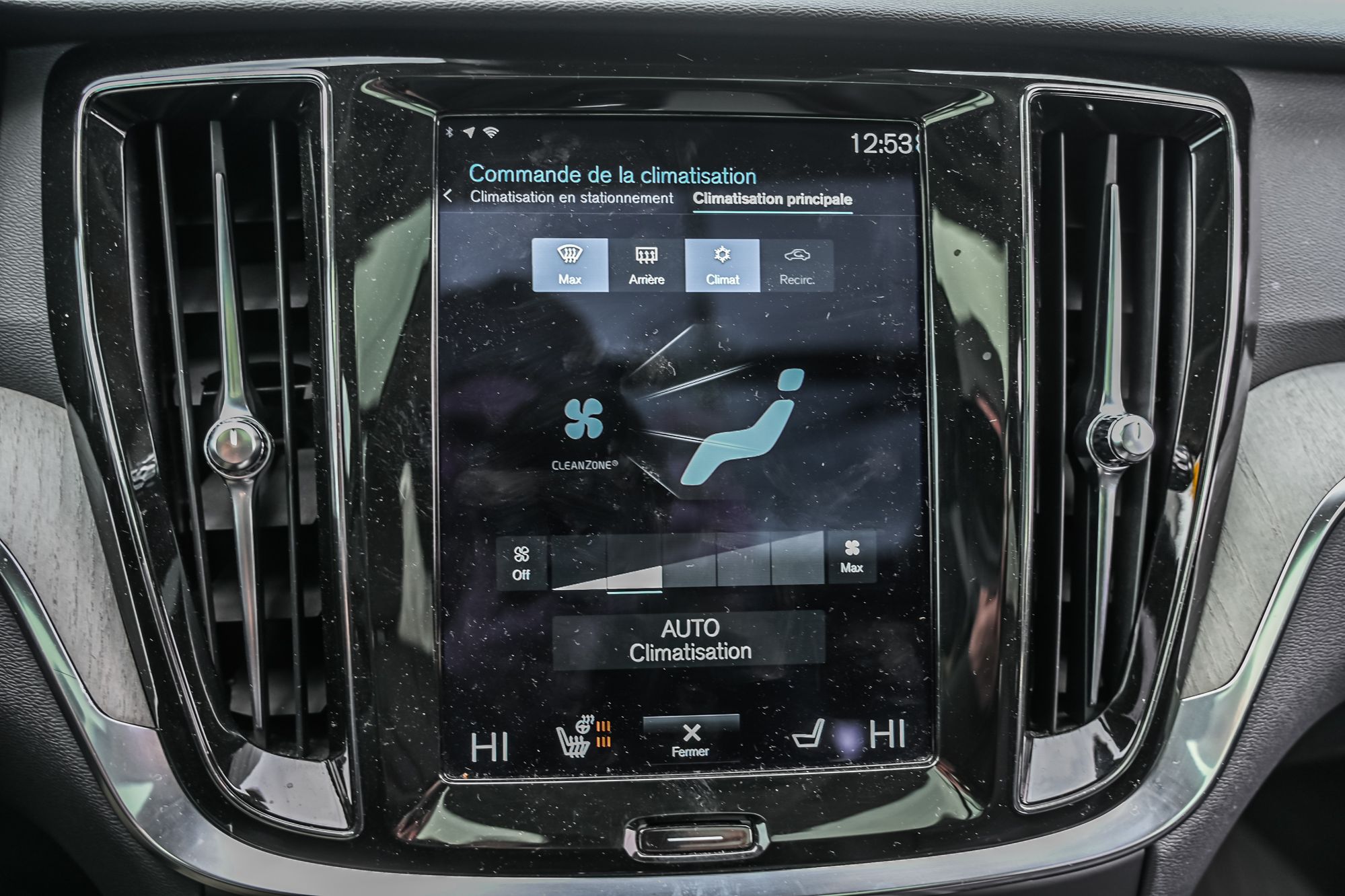 2022 Volvo V60 Cross Country in Pointe-Claire, Quebec