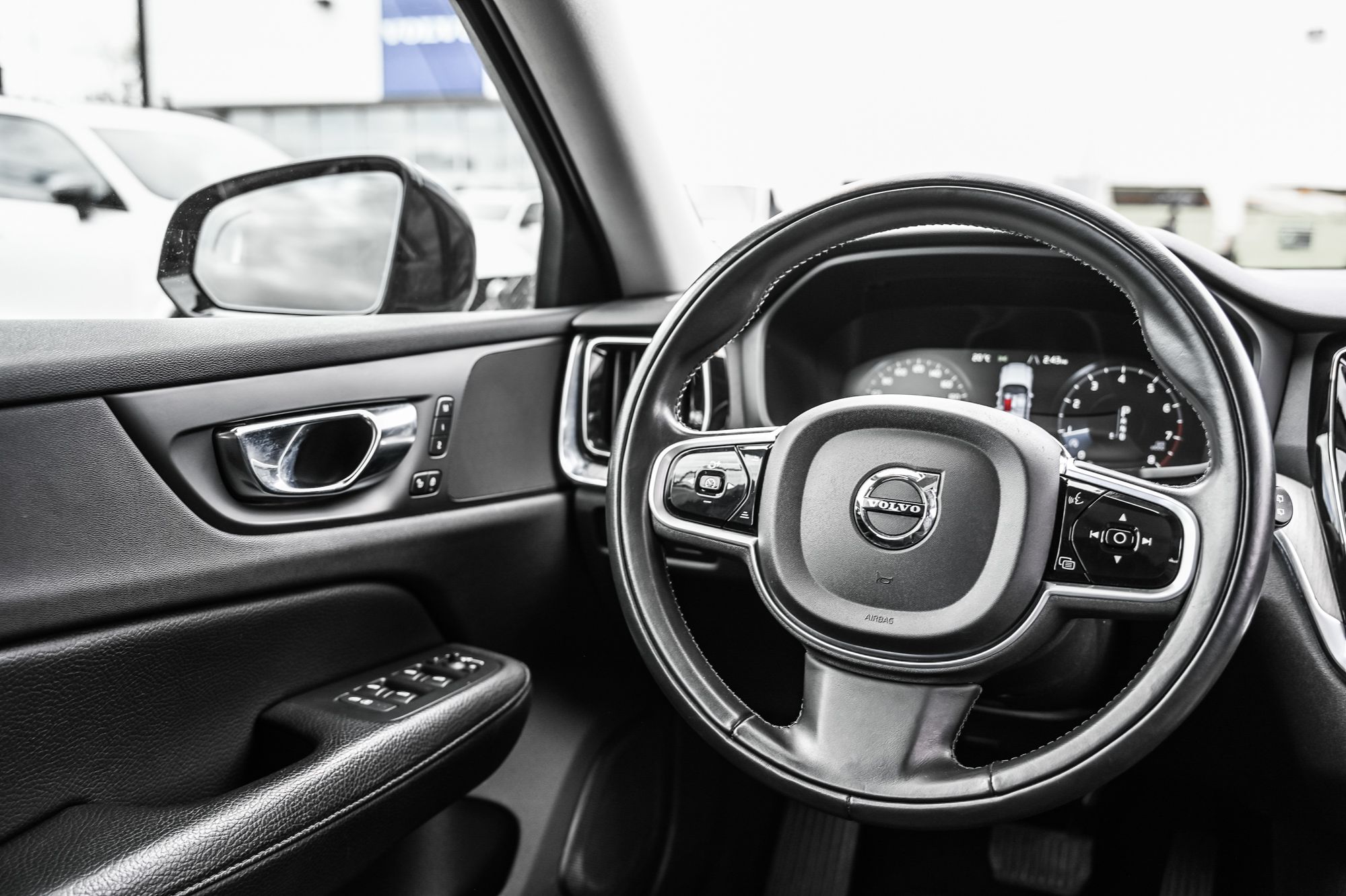 Volvo V60 Cross Country  2022 à Pointe-Claire, Québec