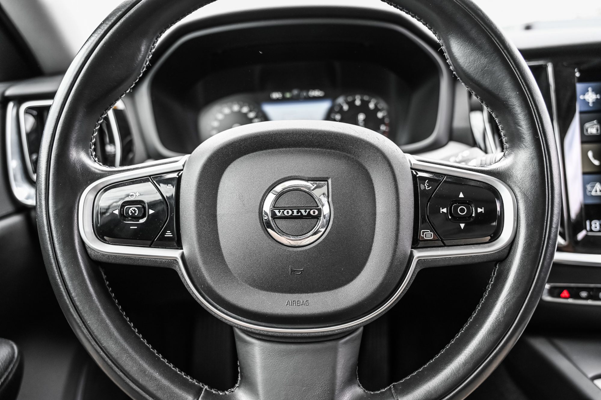 Volvo V60 Cross Country  2022 à Pointe-Claire, Québec