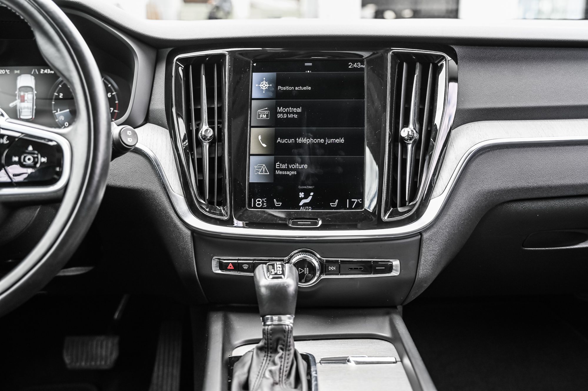 Volvo V60 Cross Country  2022 à Pointe-Claire, Québec