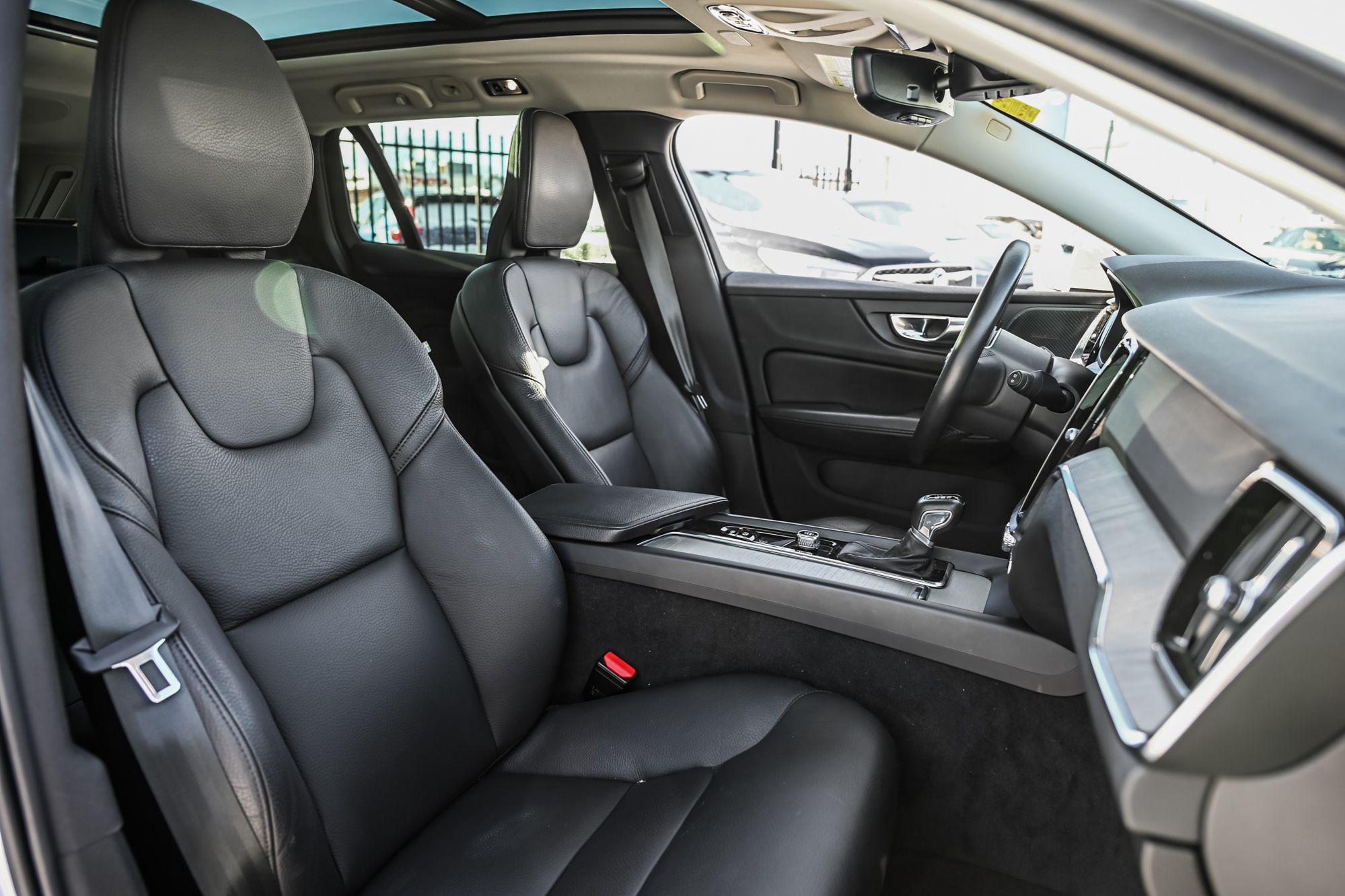 Volvo V60 Cross Country  2022 à Pointe-Claire, Québec