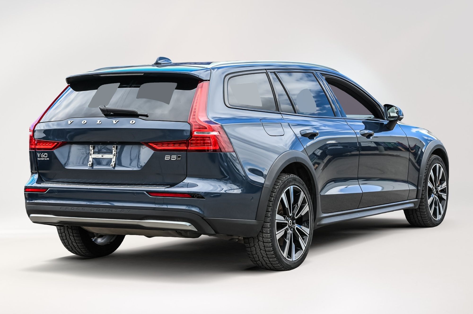 2023 Volvo V60 Cross Country in Pointe-Claire, Quebec