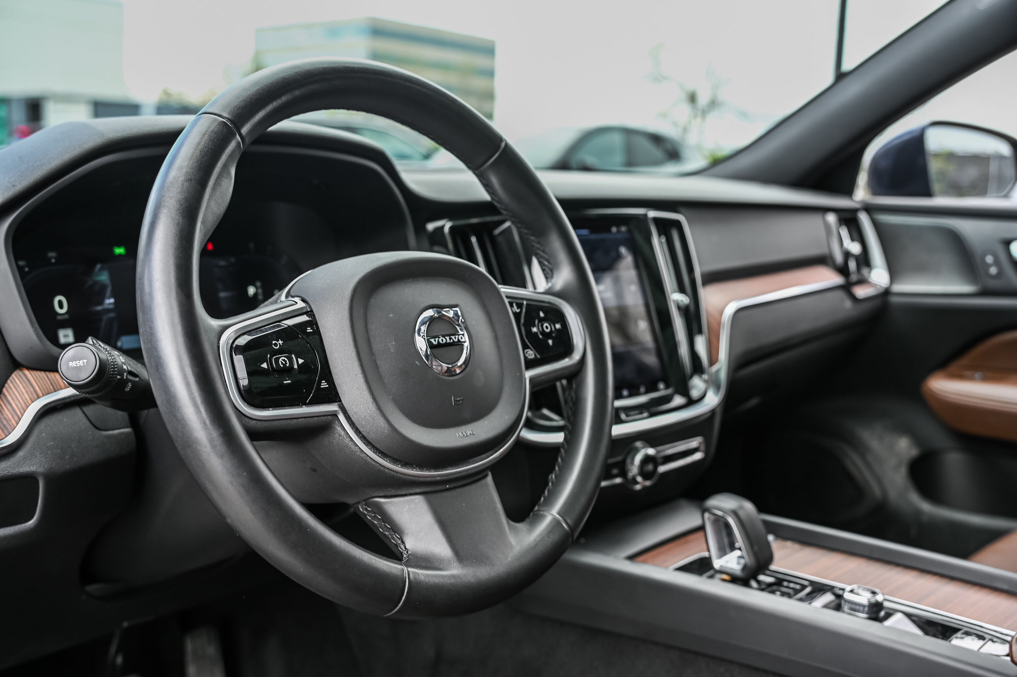 2023 Volvo V60 Cross Country in Pointe-Claire, Quebec