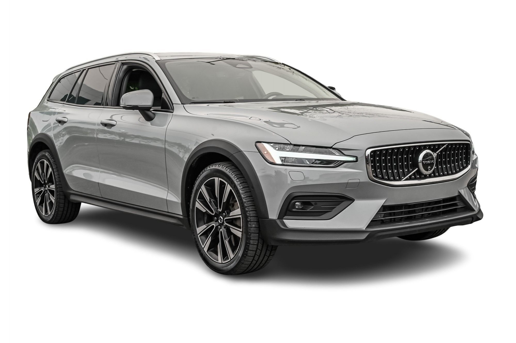 2024 Volvo V60 Cross Country in Pointe-Claire, Quebec