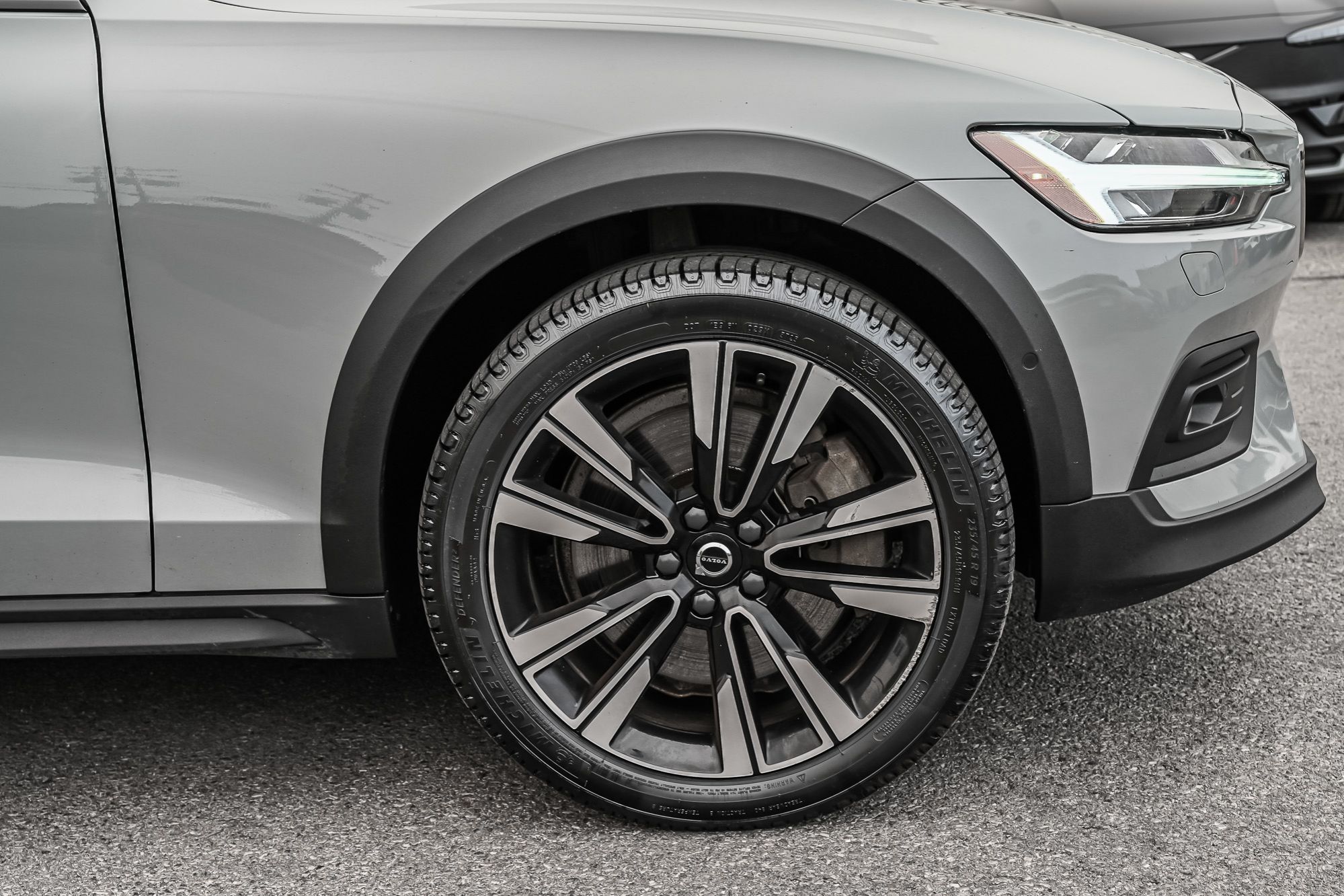 2024 Volvo V60 Cross Country in Pointe-Claire, Quebec