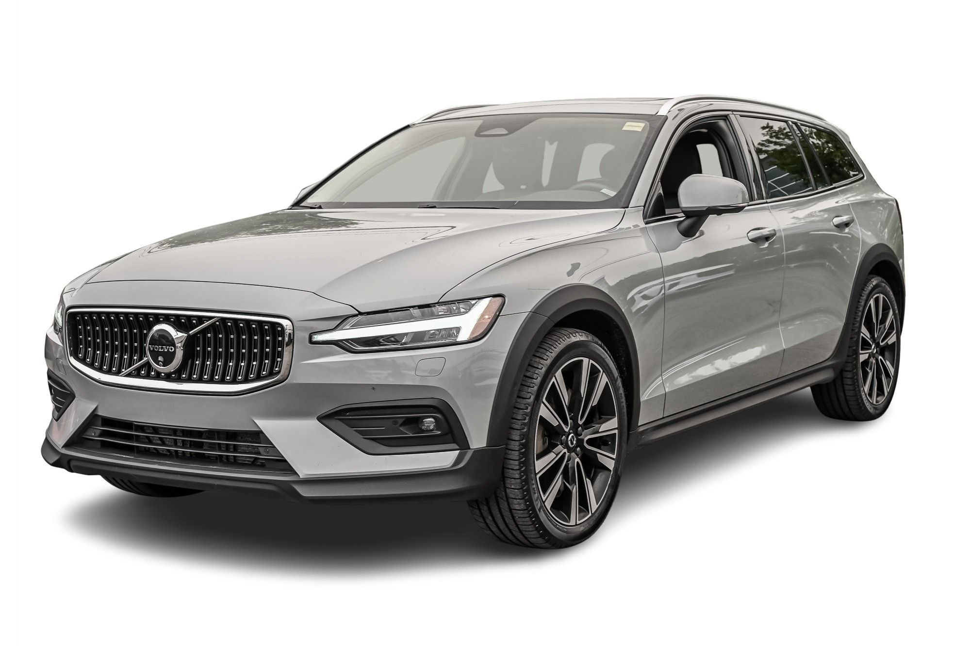 2024 Volvo V60 Cross Country in Pointe-Claire, Quebec