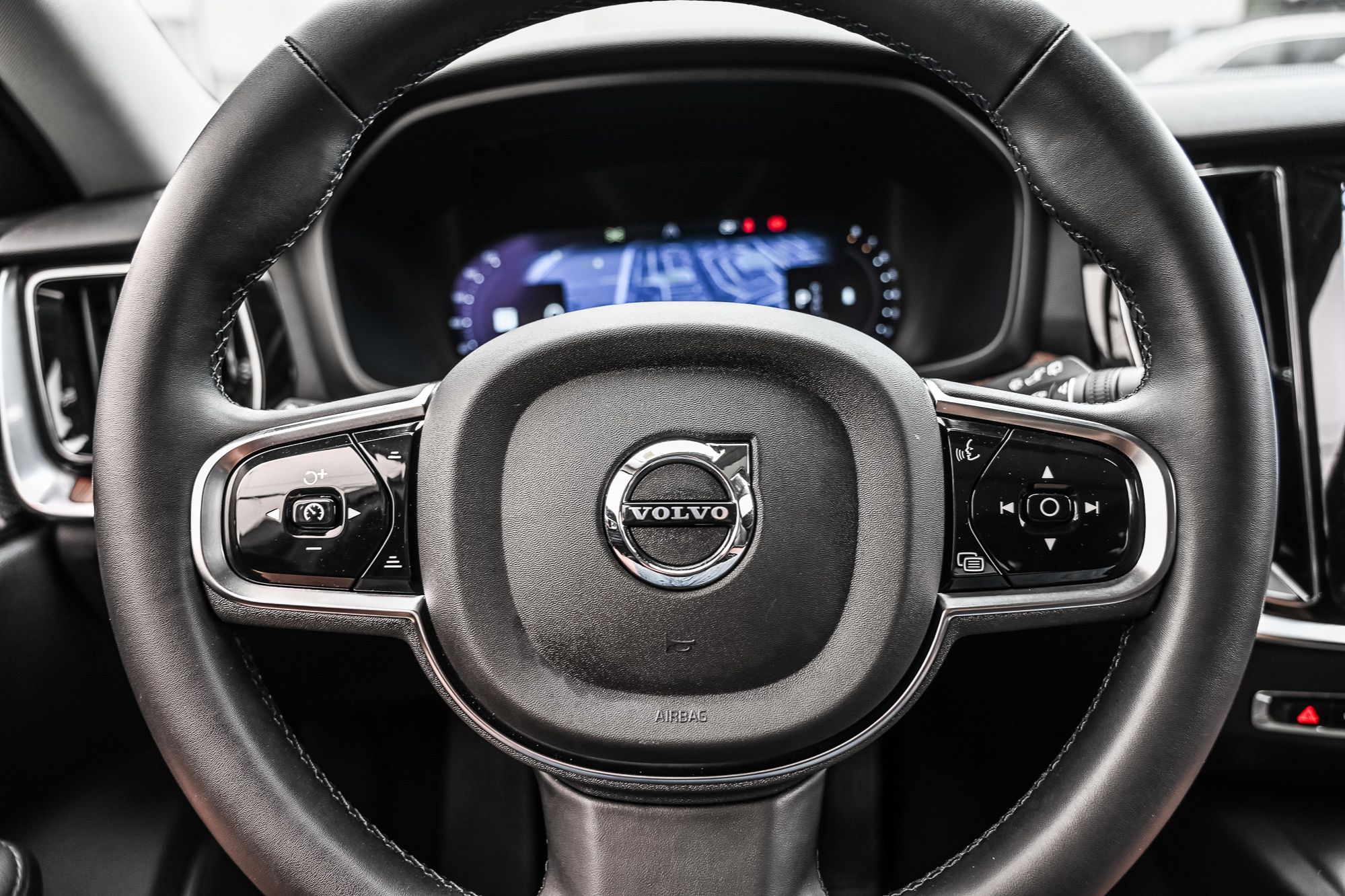 2024 Volvo V60 Cross Country in Pointe-Claire, Quebec