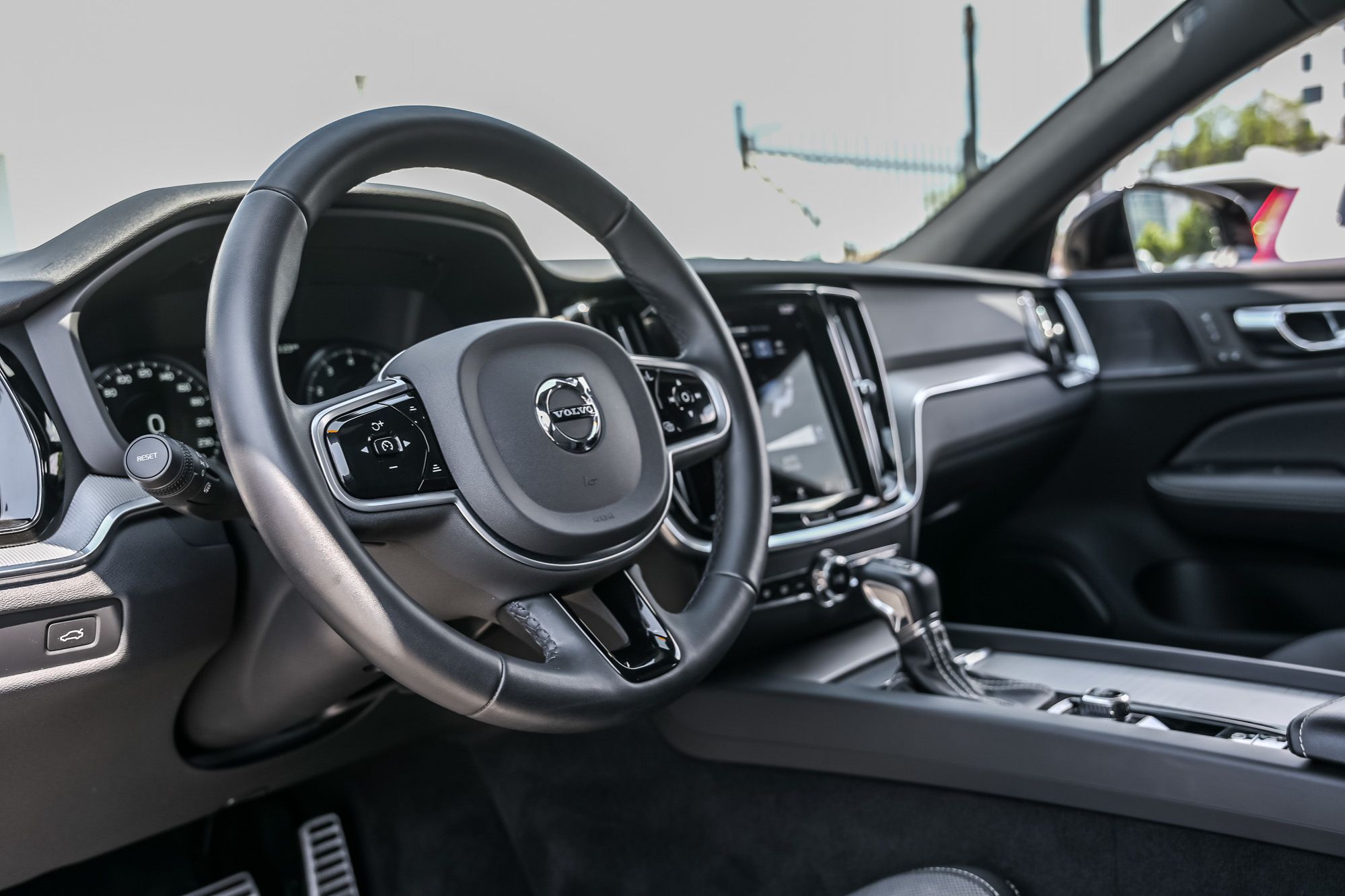 2022 Volvo V60 in Pointe-Claire, Quebec