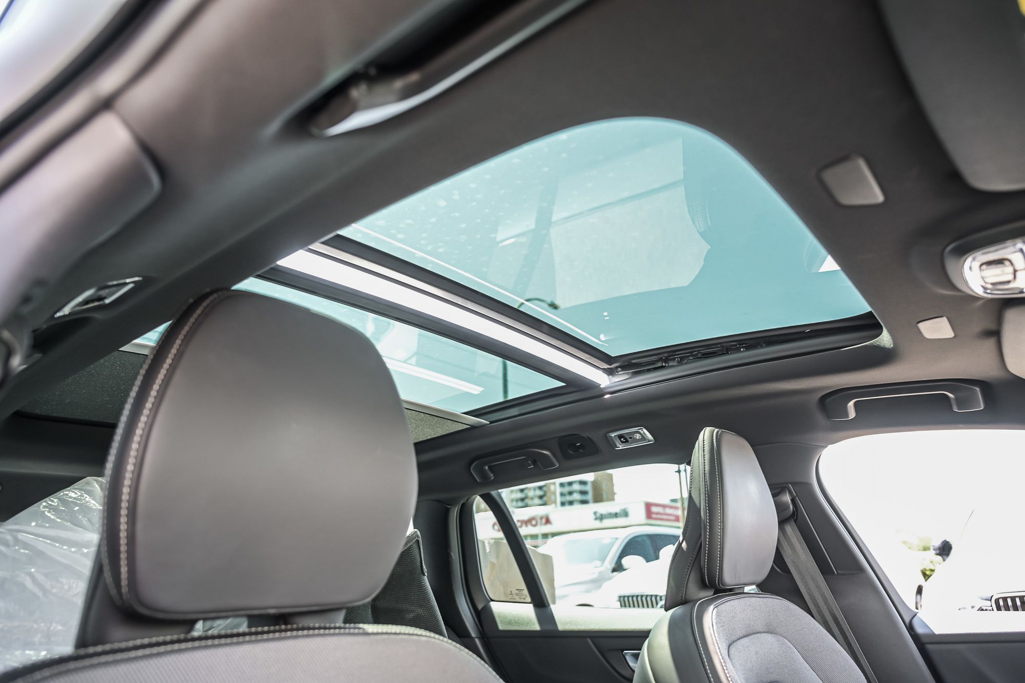 2022 Volvo V60 in Pointe-Claire, Quebec