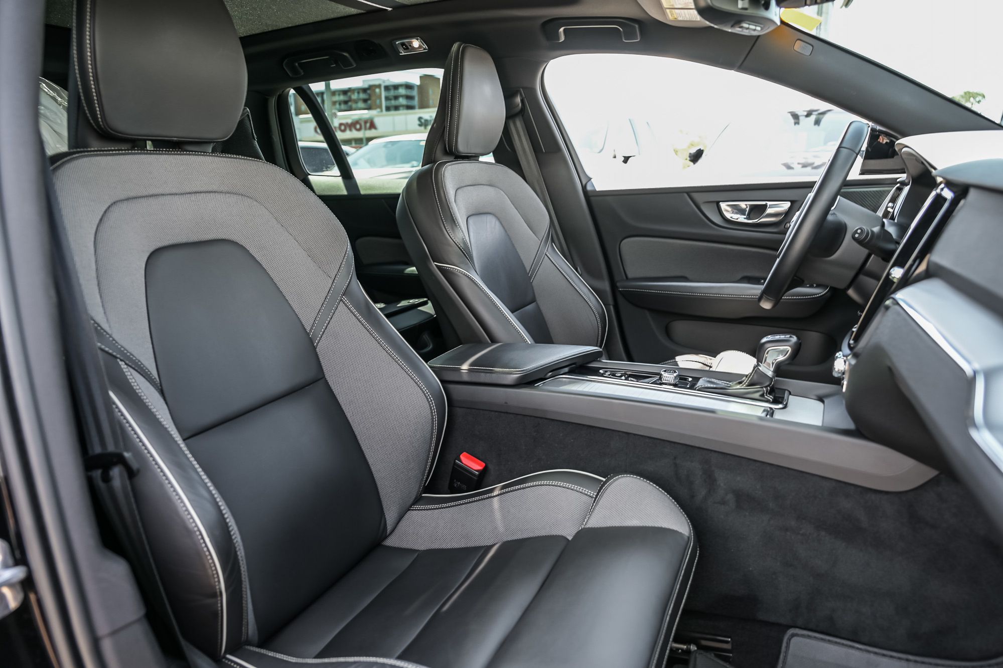 2022 Volvo V60 in Pointe-Claire, Quebec