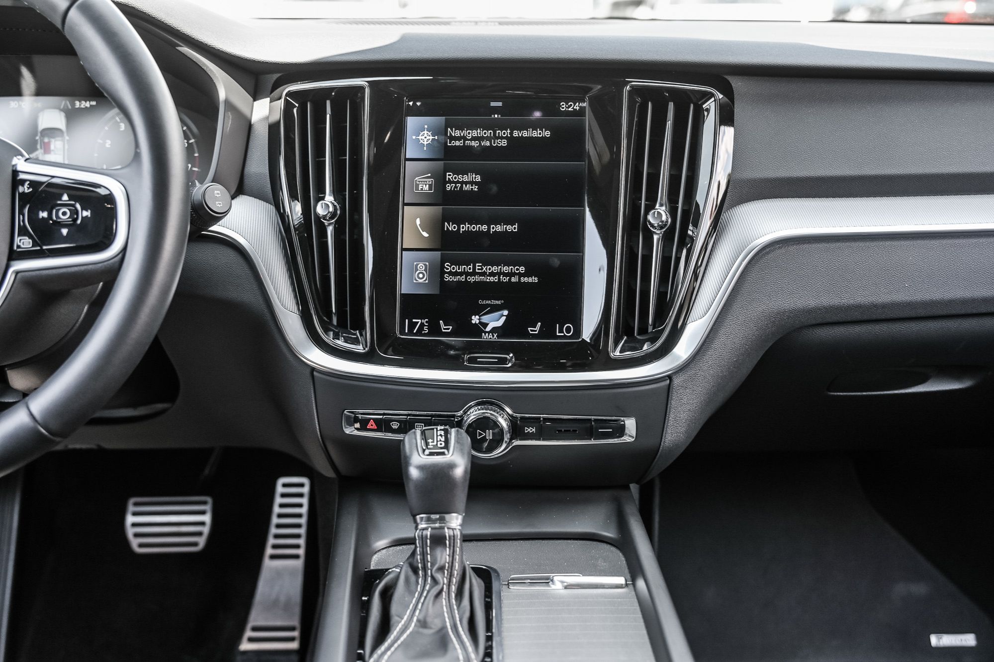 2022 Volvo V60 in Pointe-Claire, Quebec