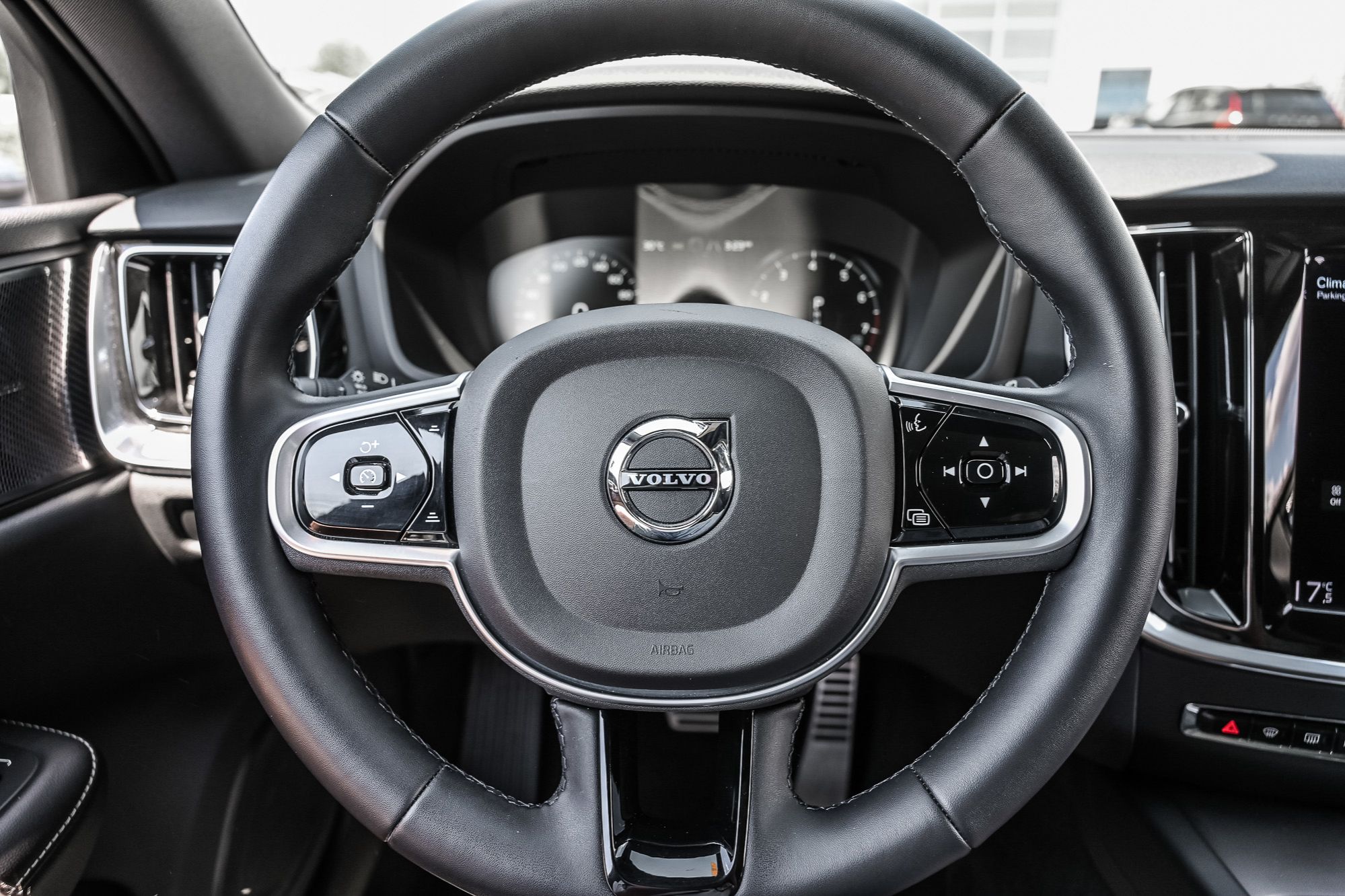 2022 Volvo V60 in Pointe-Claire, Quebec