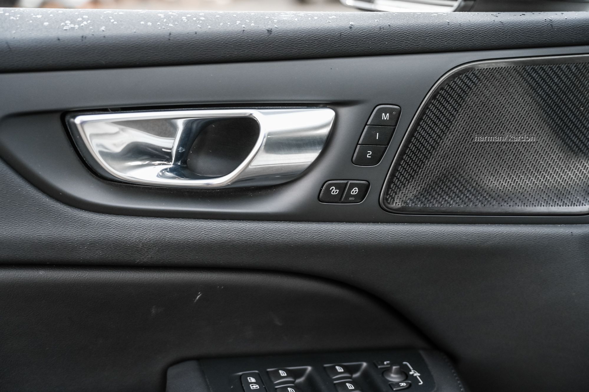 Volvo V60  2023 à Pointe-Claire, Québec