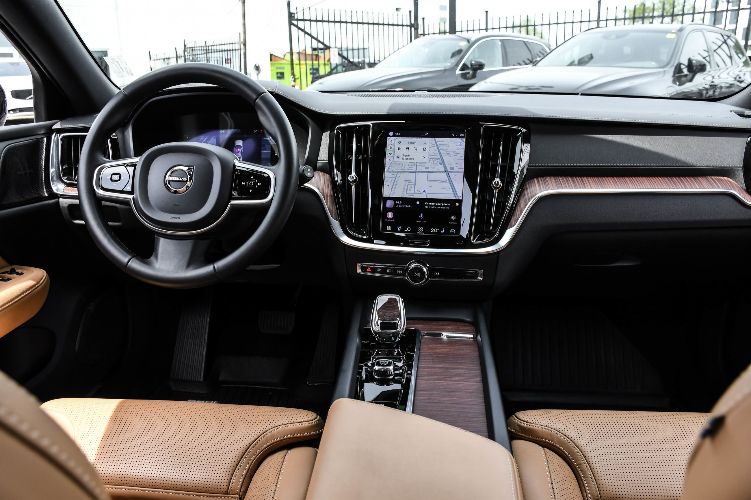 Volvo V60  2023 à Pointe-Claire, Québec