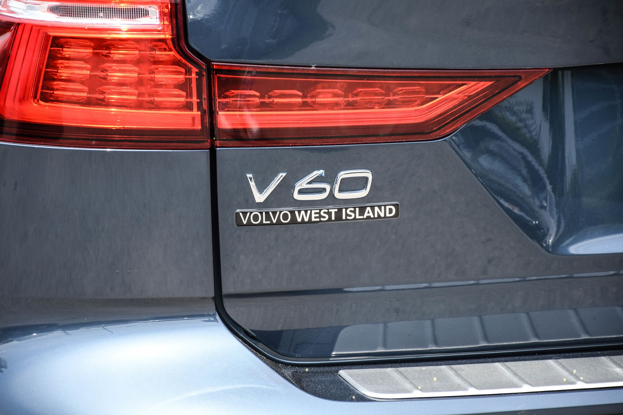 Volvo V60  2023 à Pointe-Claire, Québec