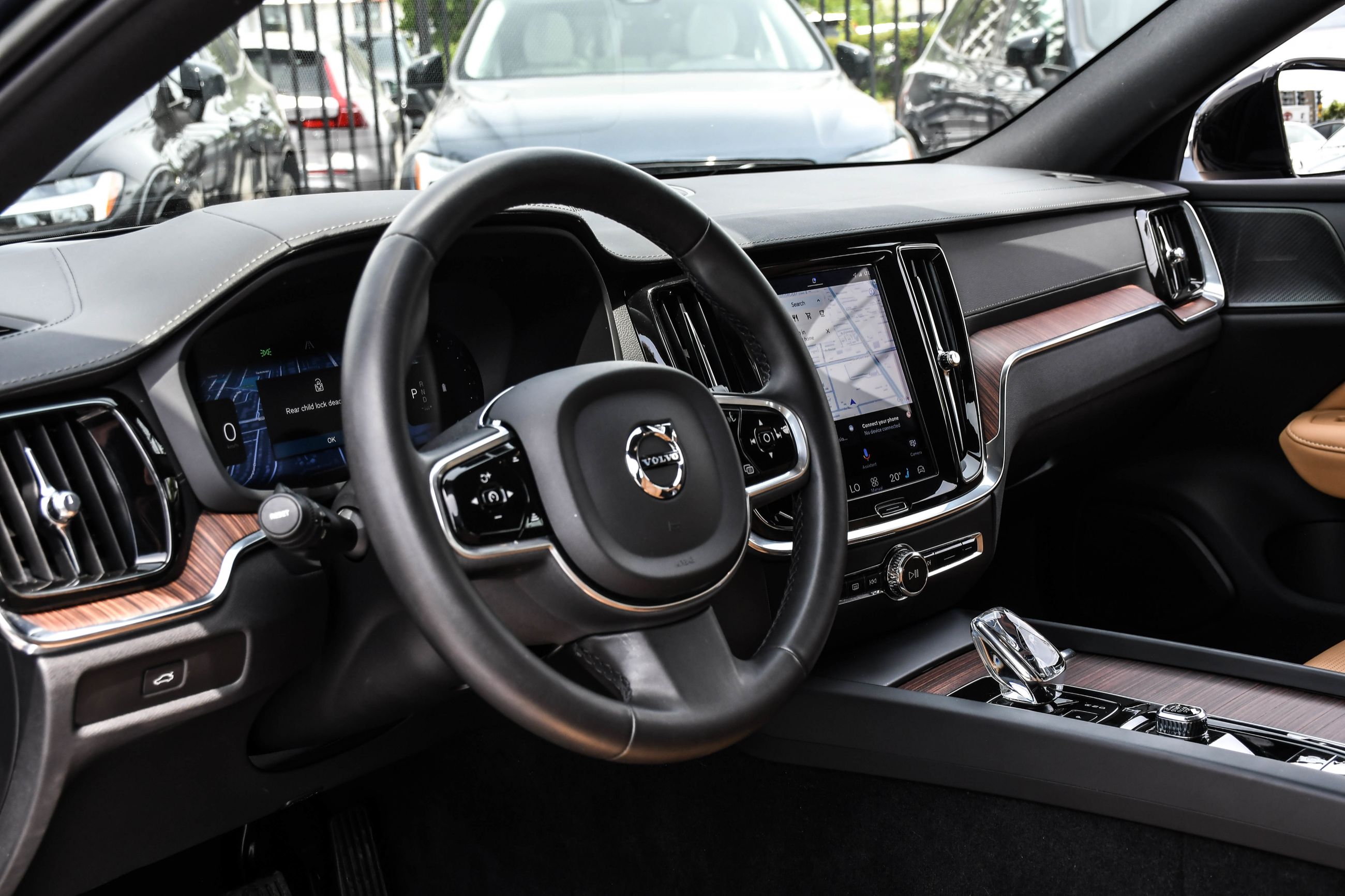 Volvo V60  2023 à Pointe-Claire, Québec