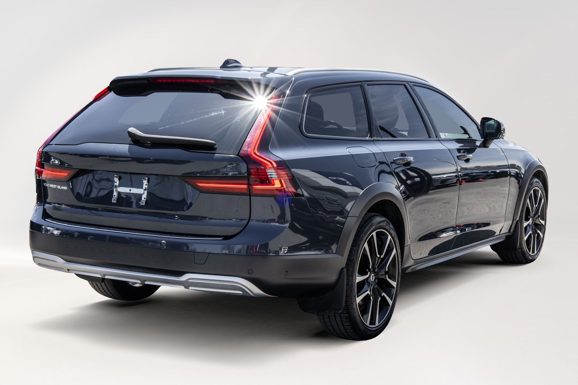 2022 Volvo V90 Cross Country in Pointe-Claire, Quebec