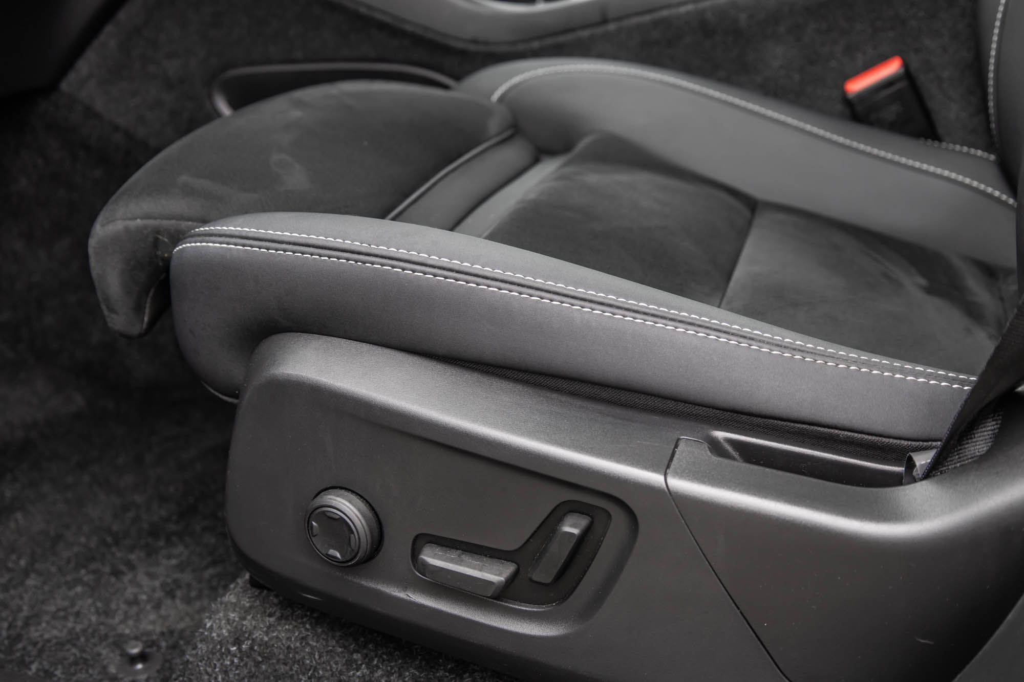 2024 Volvo XC40 Recharge Pure Electric in Pointe-Claire, Quebec