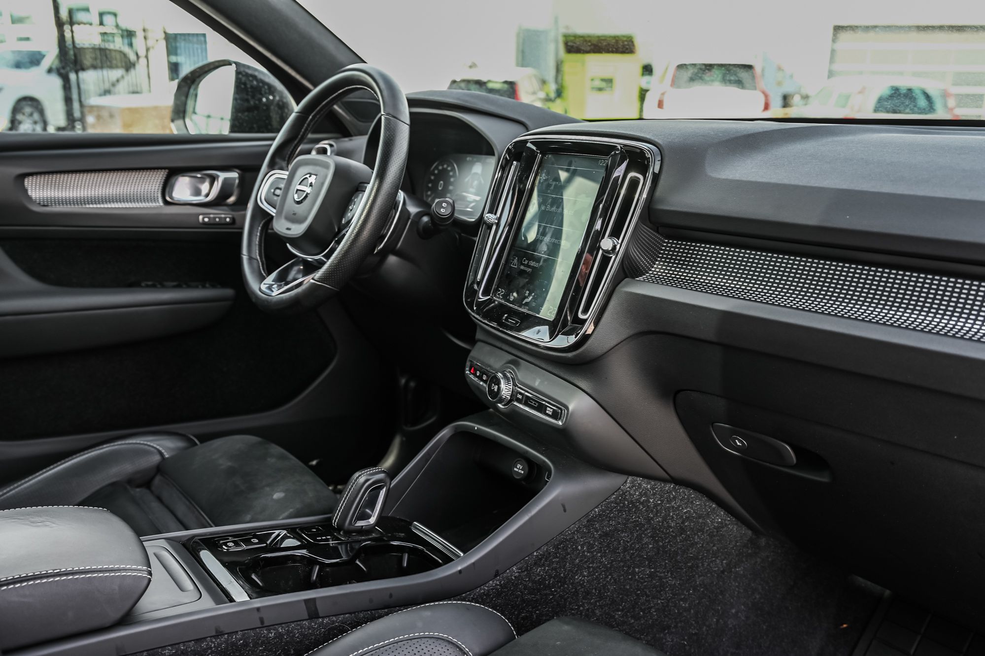 2020 Volvo XC40 in Pointe-Claire, Quebec