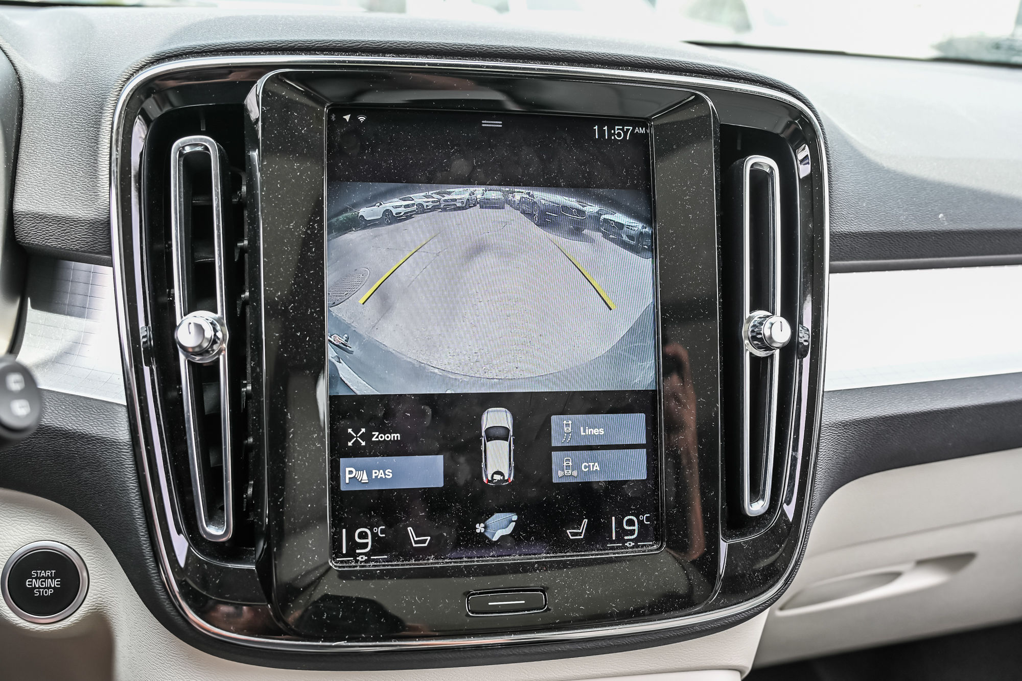 2021 Volvo XC40 in Pointe-Claire, Quebec