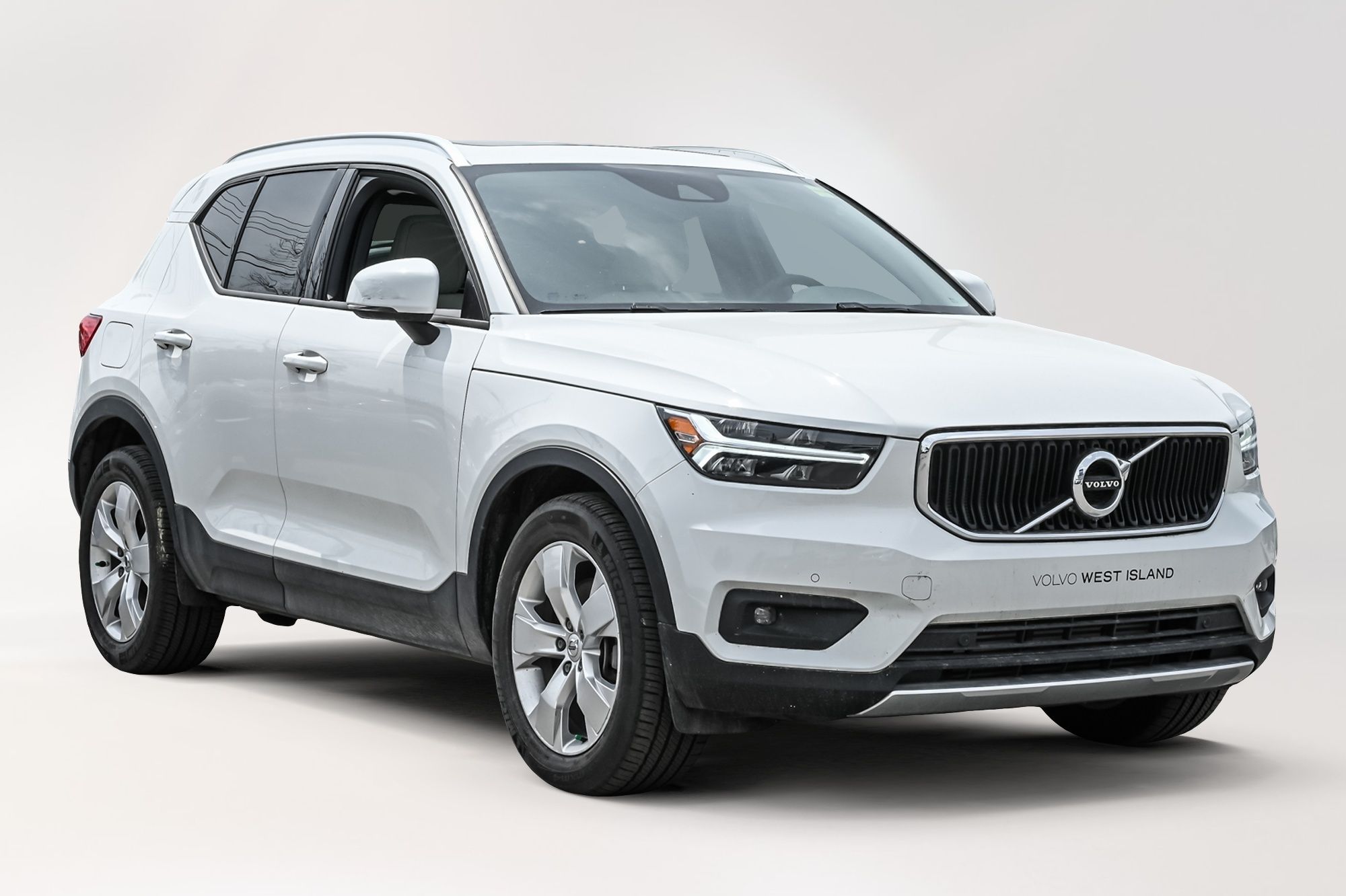 2021 Volvo XC40 in Pointe-Claire, Quebec