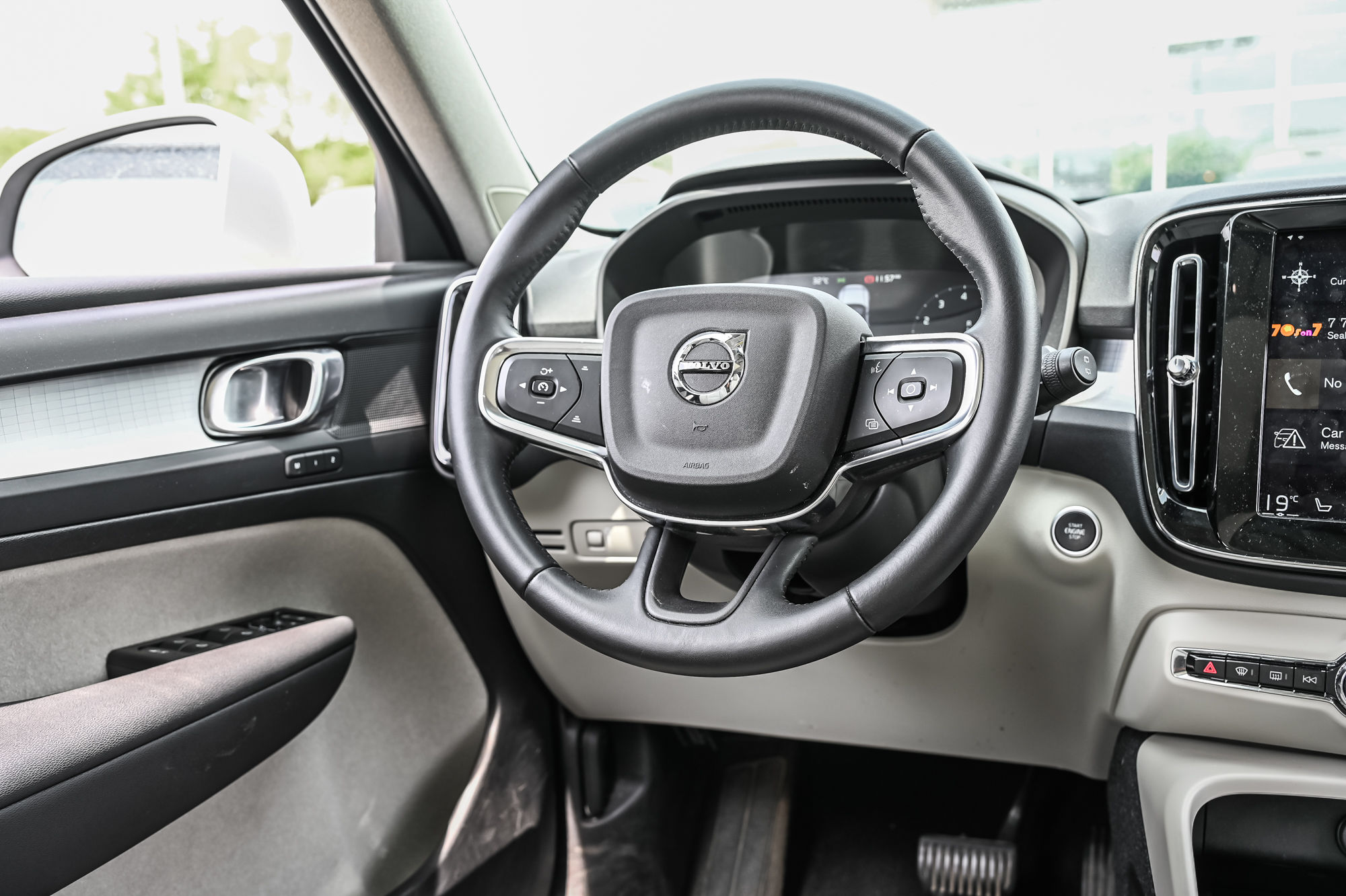 2021 Volvo XC40 in Pointe-Claire, Quebec