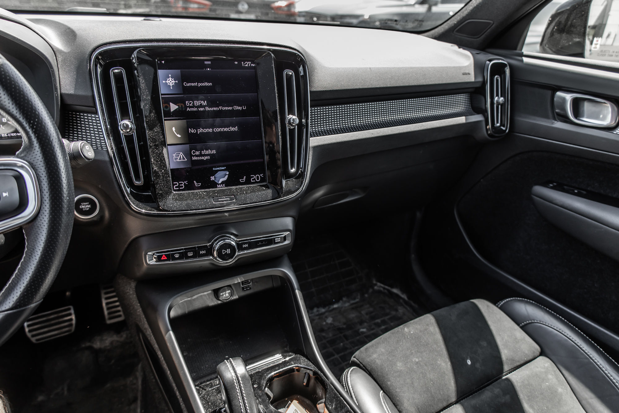 2021 Volvo XC40 in Pointe-Claire, Quebec