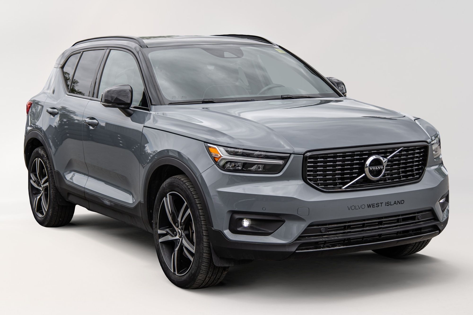 2021 Volvo XC40 in Pointe-Claire, Quebec