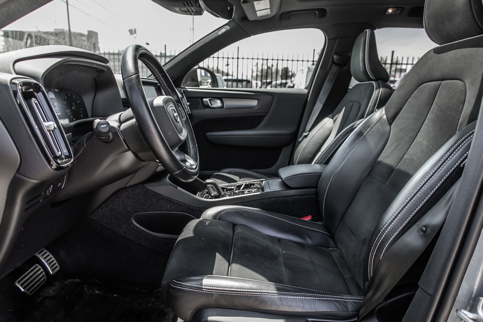 2021 Volvo XC40 in Pointe-Claire, Quebec