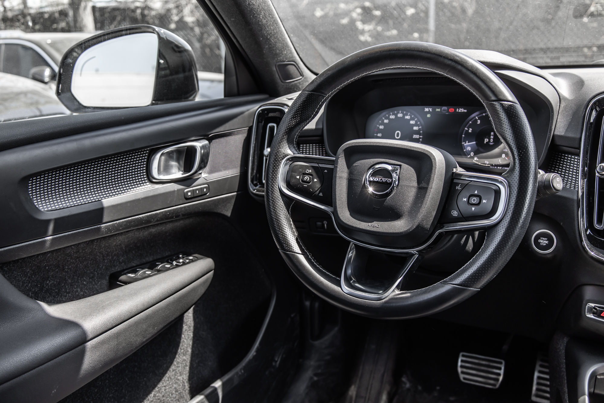 2021 Volvo XC40 in Pointe-Claire, Quebec