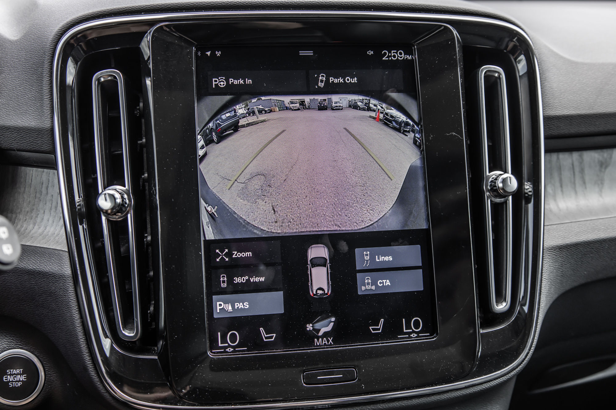 2021 Volvo XC40 in Pointe-Claire, Quebec